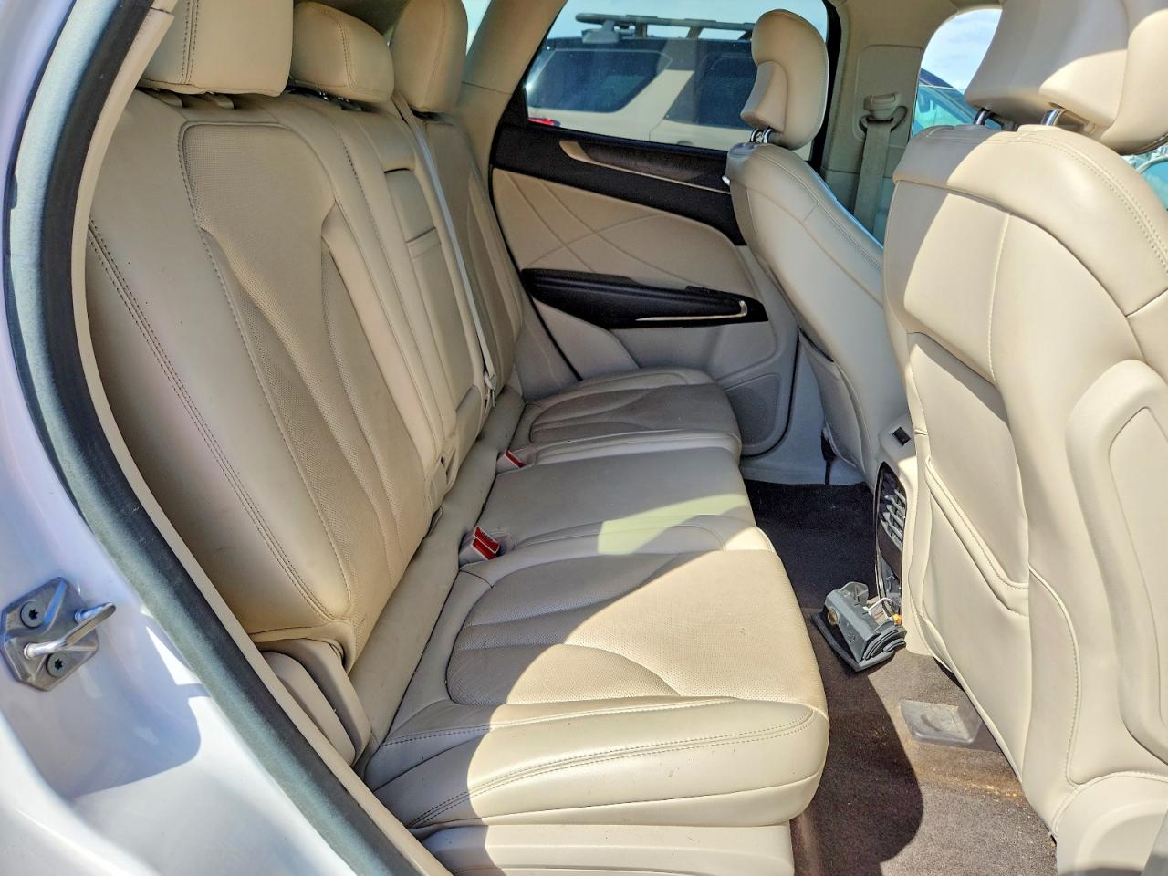 2018 Lincoln Mkc Reserve White vin: 5LMCJ3C96JUL21839