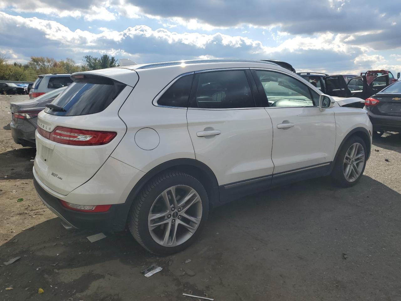 2018 Lincoln Mkc Reserve Белый vin: 5LMCJ3D96JUL22505