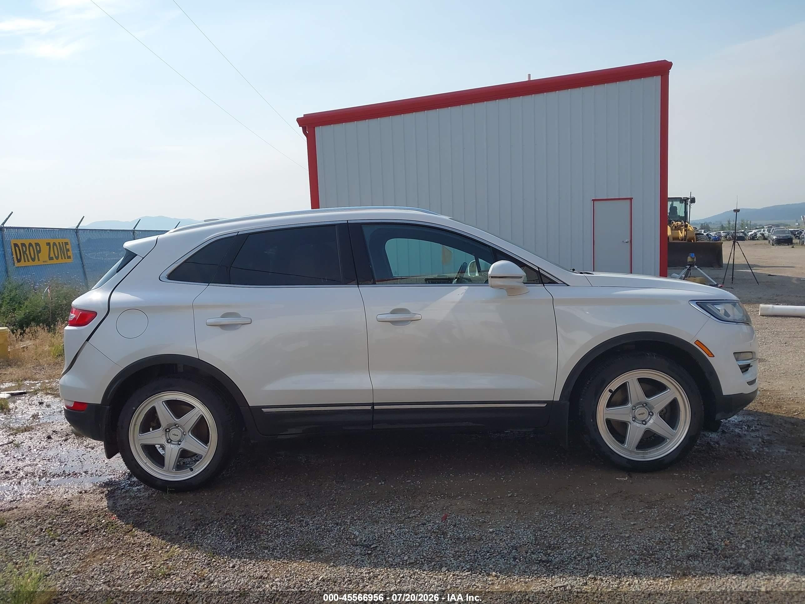 2018 Lincoln Mkc Reserve White vin: 5LMCJ3D9XJUL14617
