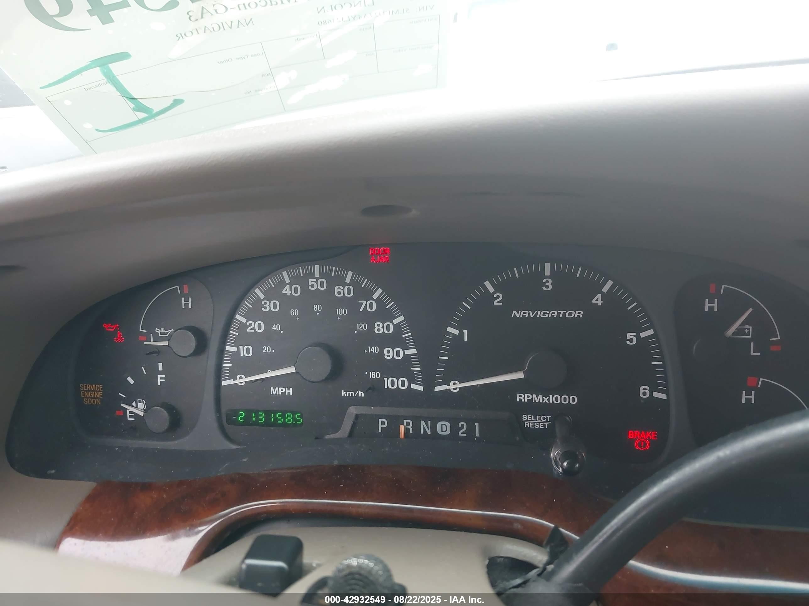 2000 Lincoln Navigator   Beige vin: 5LMEU27A4YLJ23680