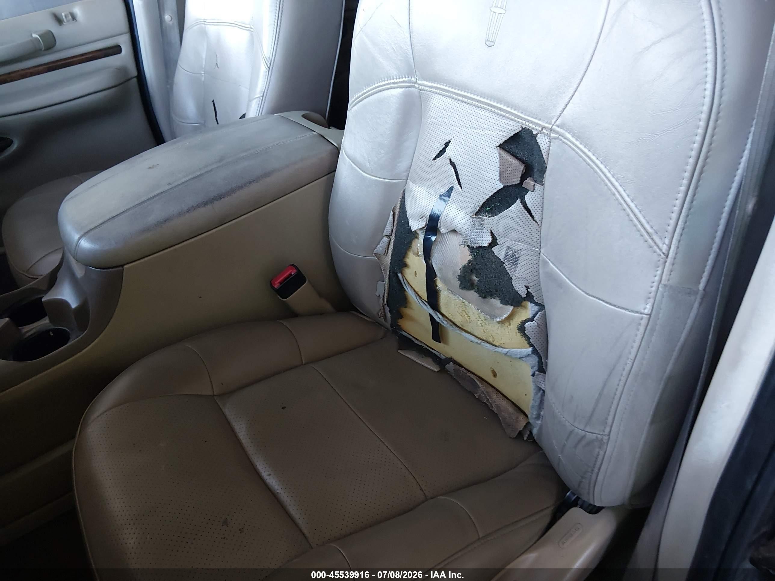 2000 Lincoln Navigator   Black vin: 5LMEU27AXYLJ34375