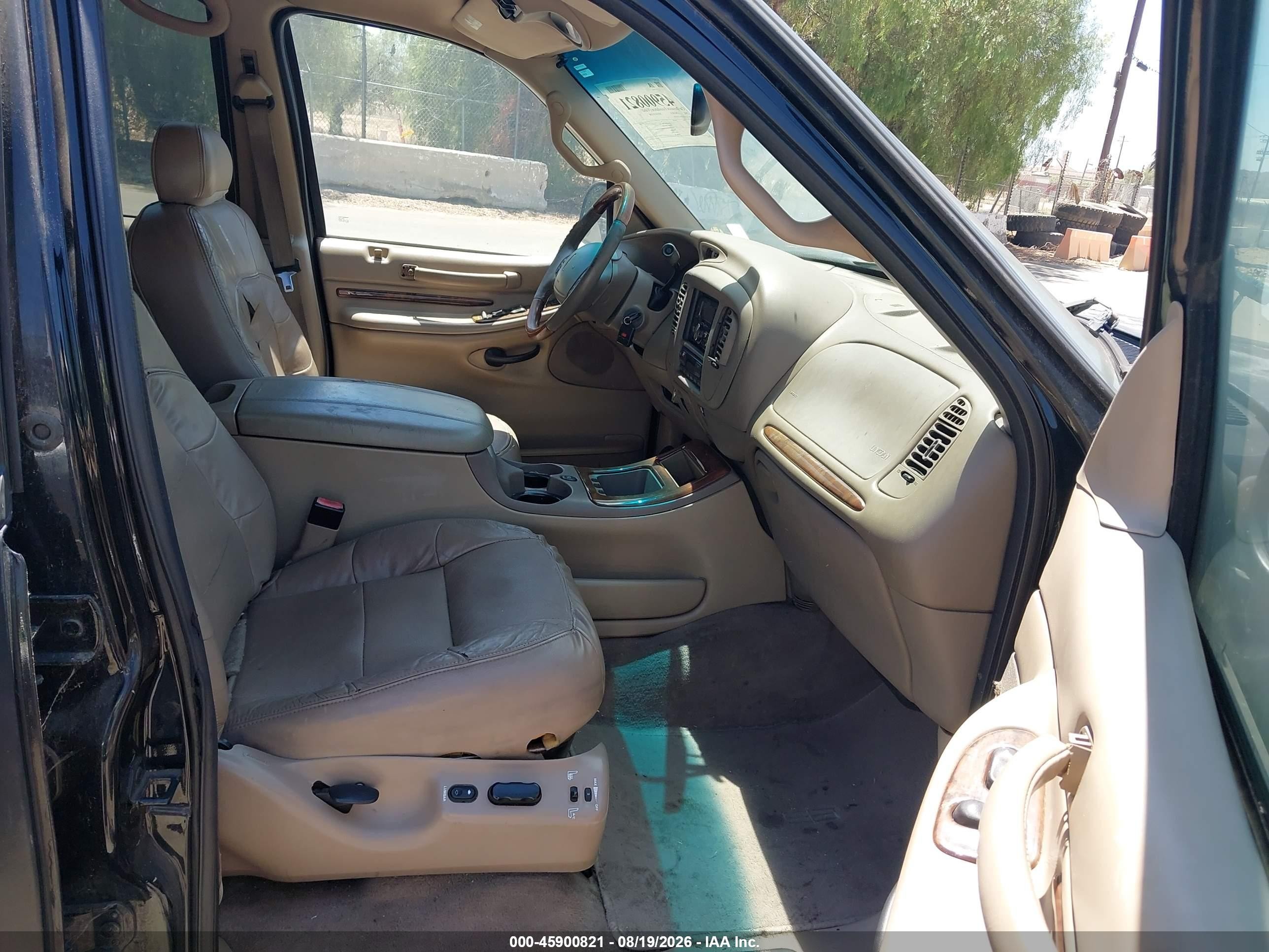 2002 Lincoln Navigator Black vin: 5LMEU27R22LJ01240