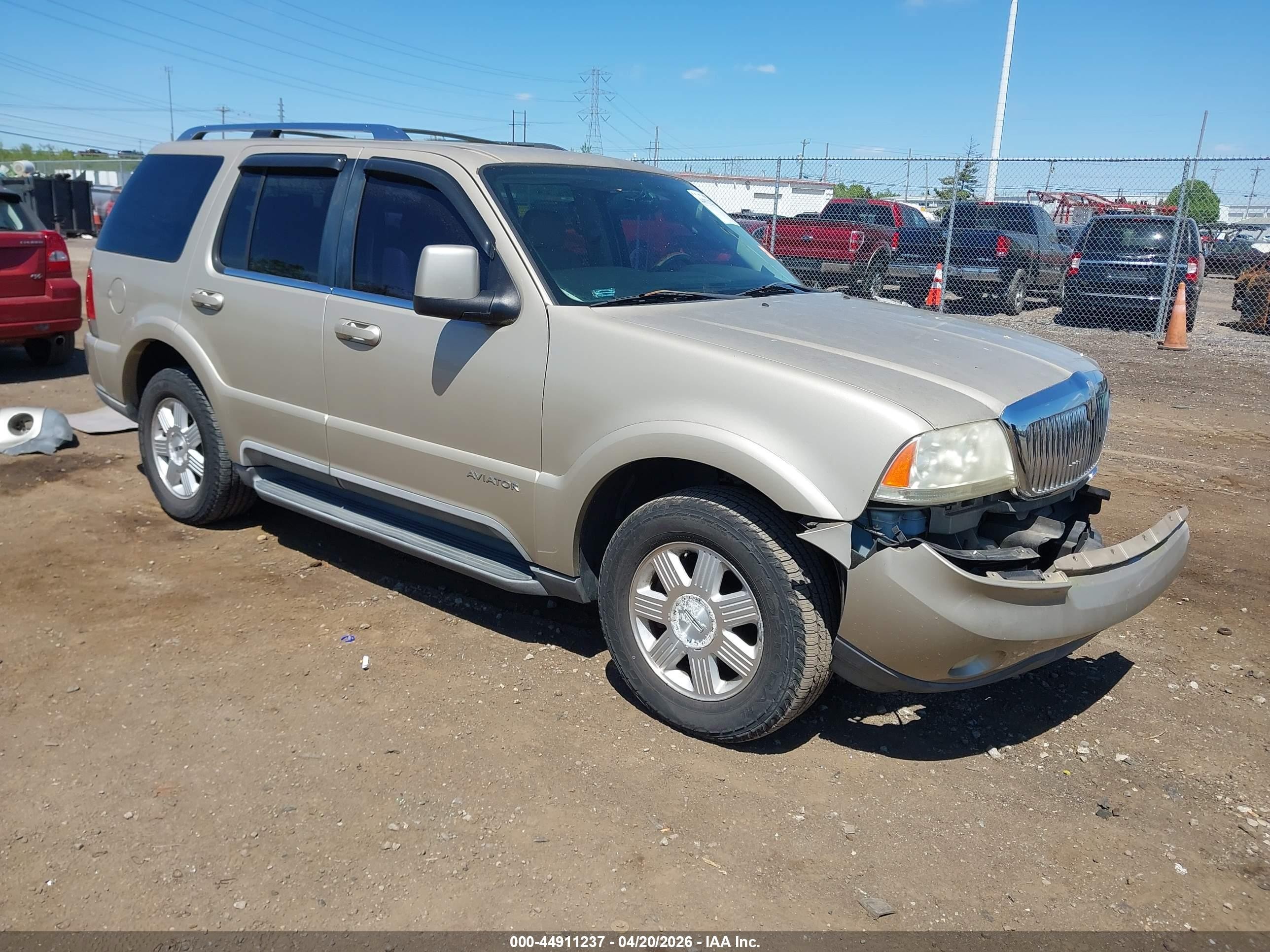 2005 Lincoln Aviator   Beige vin: 5LMEU68H05ZJ25096
