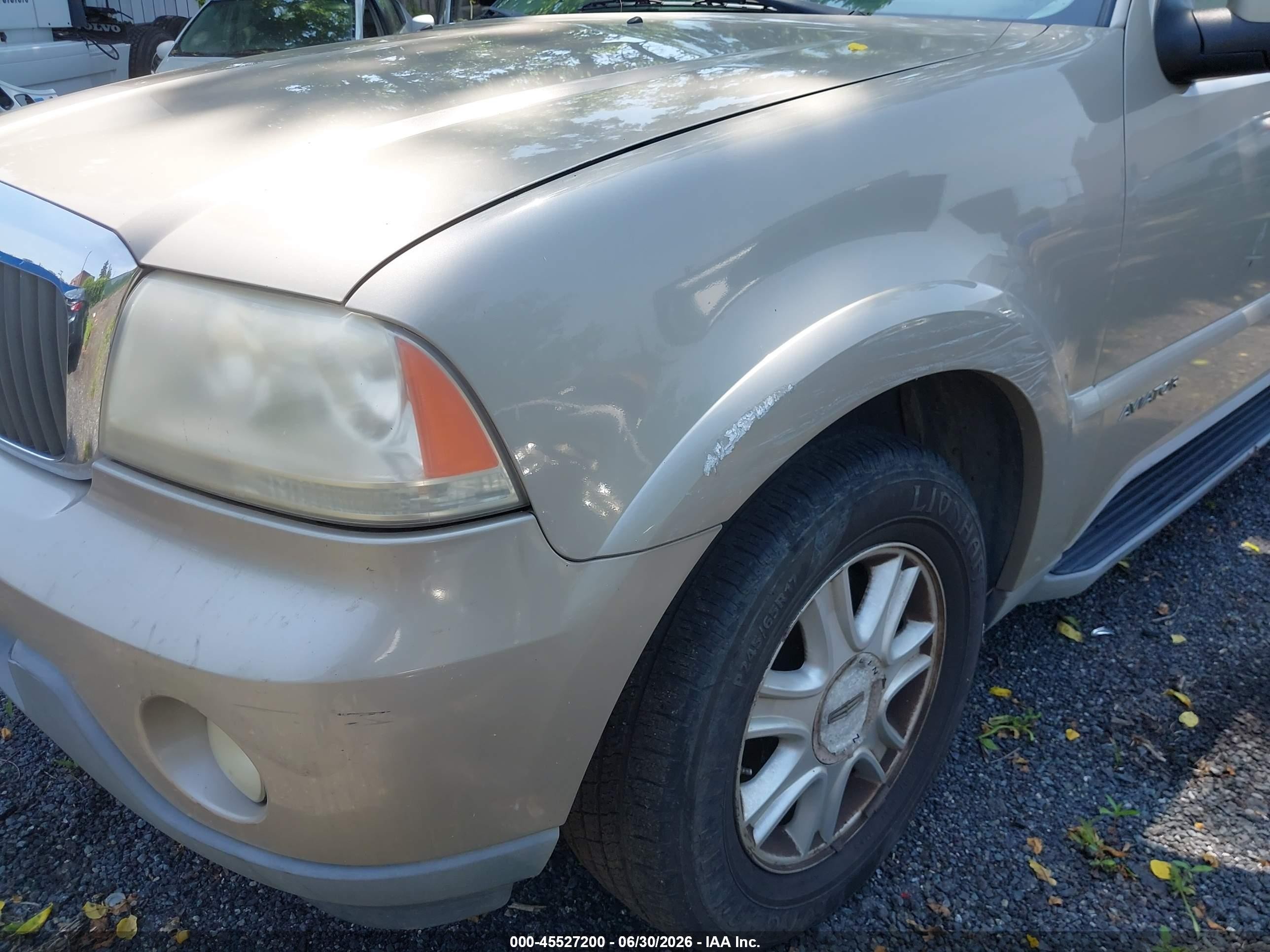 2004 Lincoln Aviator   Beige vin: 5LMEU68H14ZJ21685
