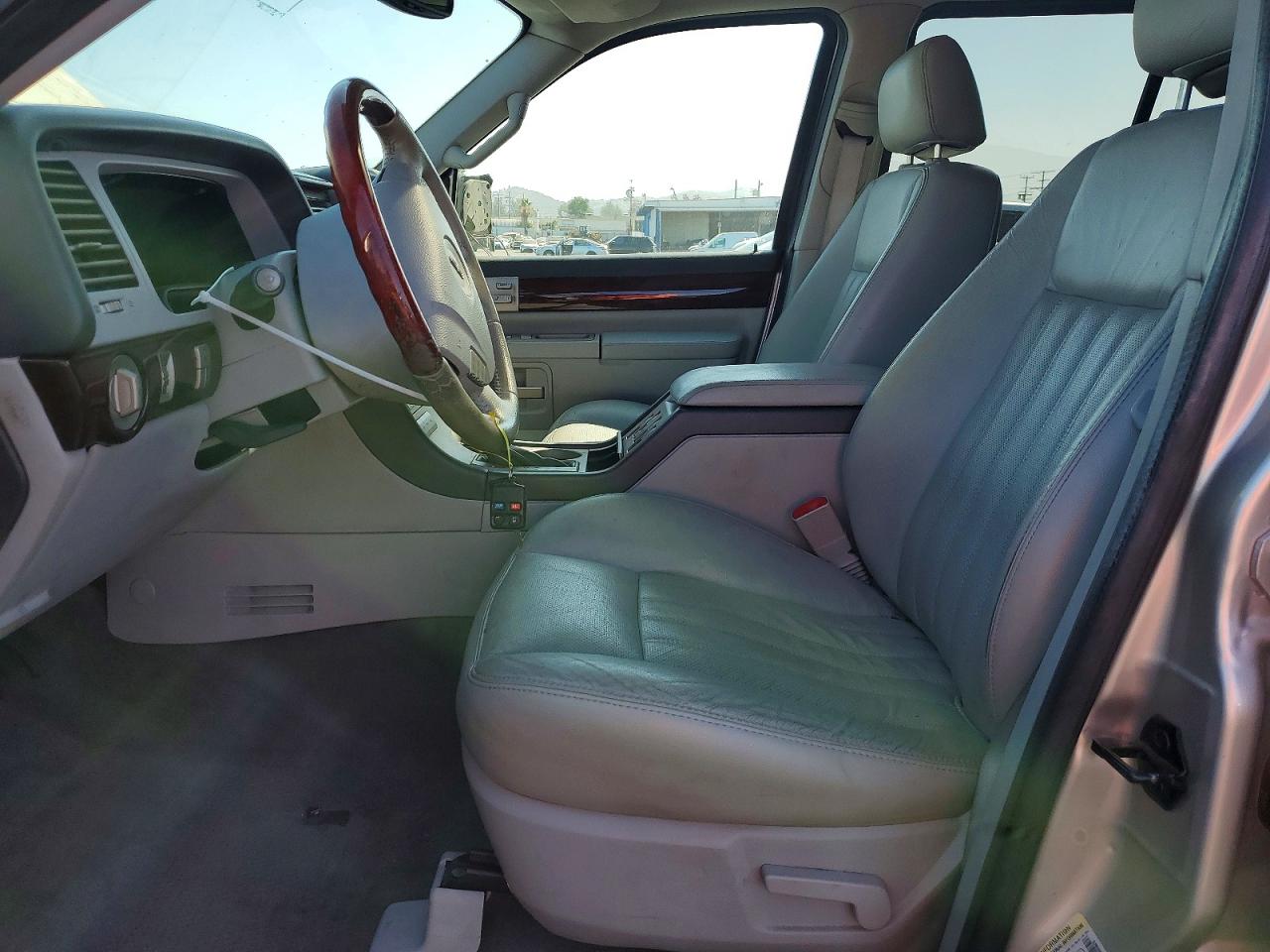 2004 Lincoln Aviator Silver vin: 5LMEU68H14ZJ36008