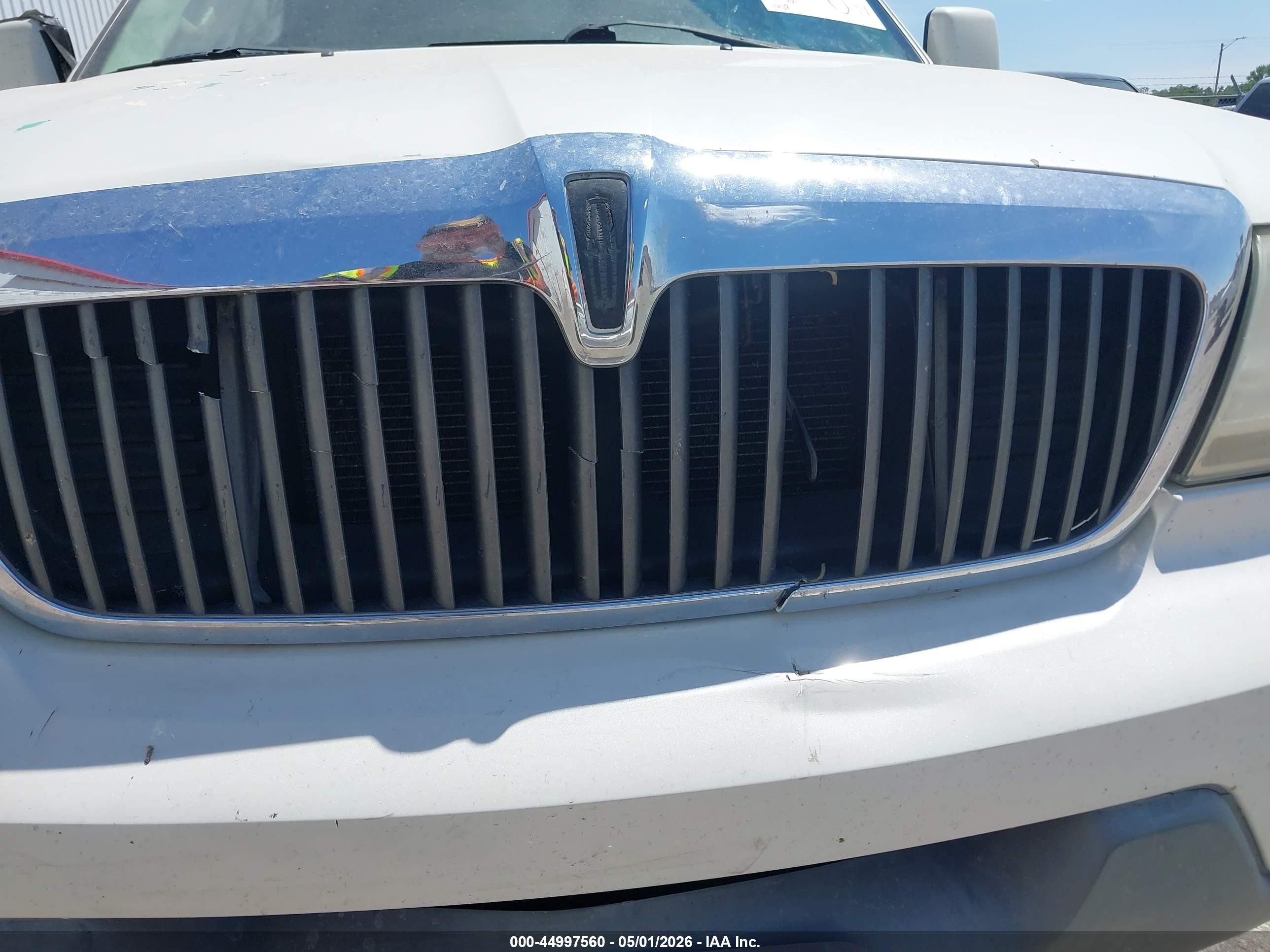 2003 Lincoln Aviator   White vin: 5LMEU68H53ZJ48712