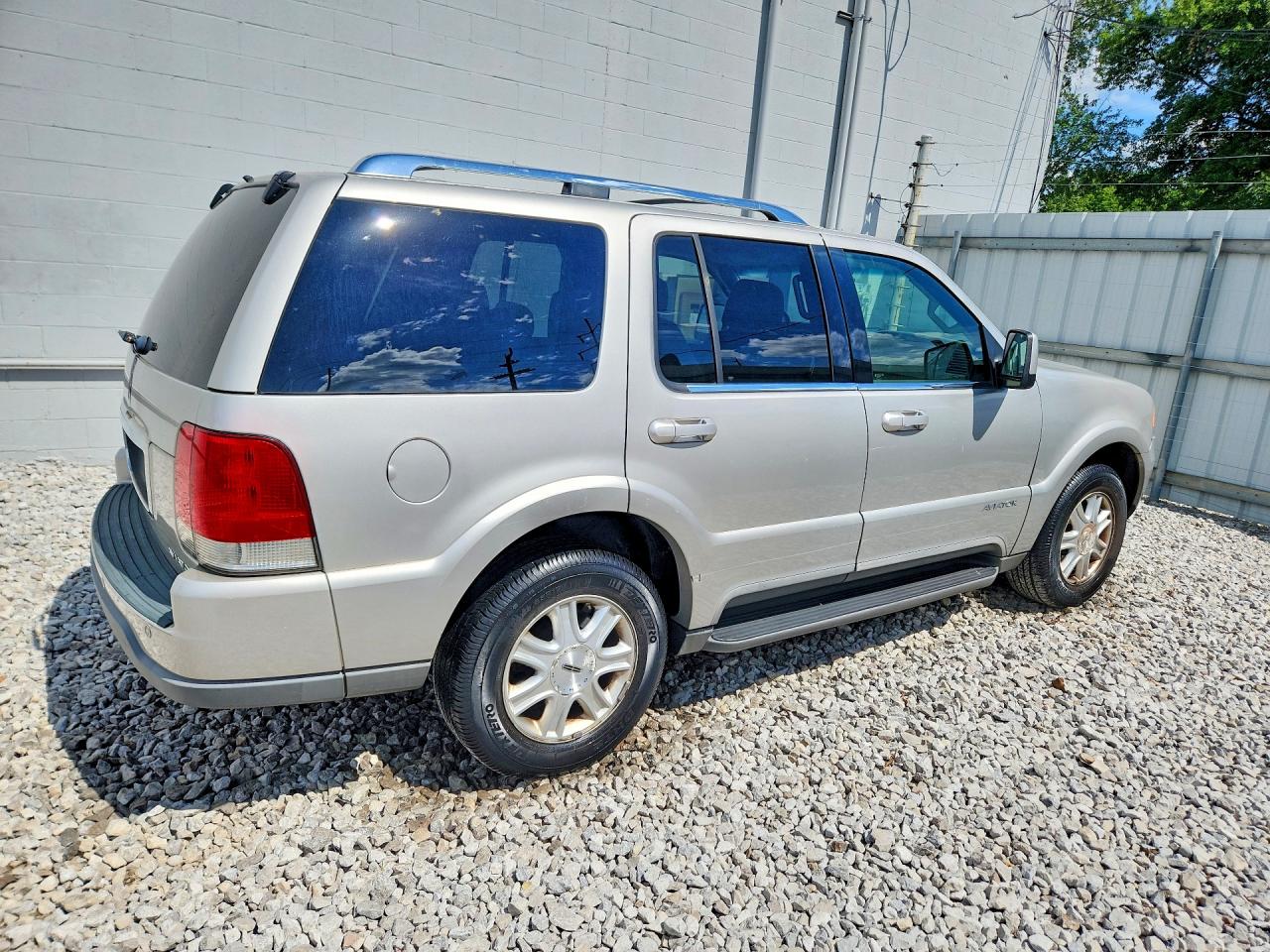 2004 Lincoln Aviator Silver vin: 5LMEU68H54ZJ49960