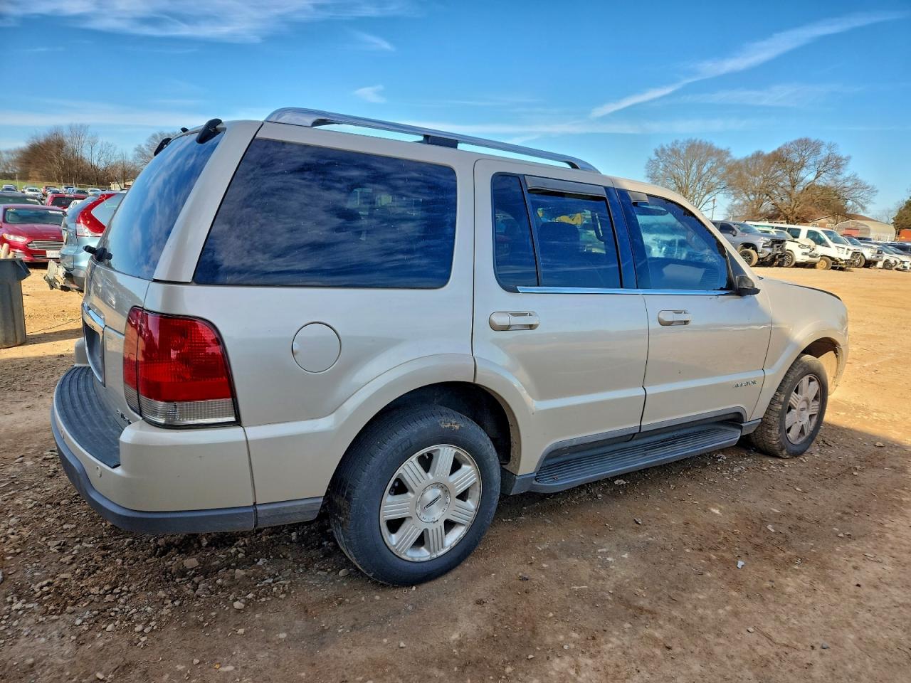 2005 Lincoln Aviator Beige vin: 5LMEU68H65ZJ13230