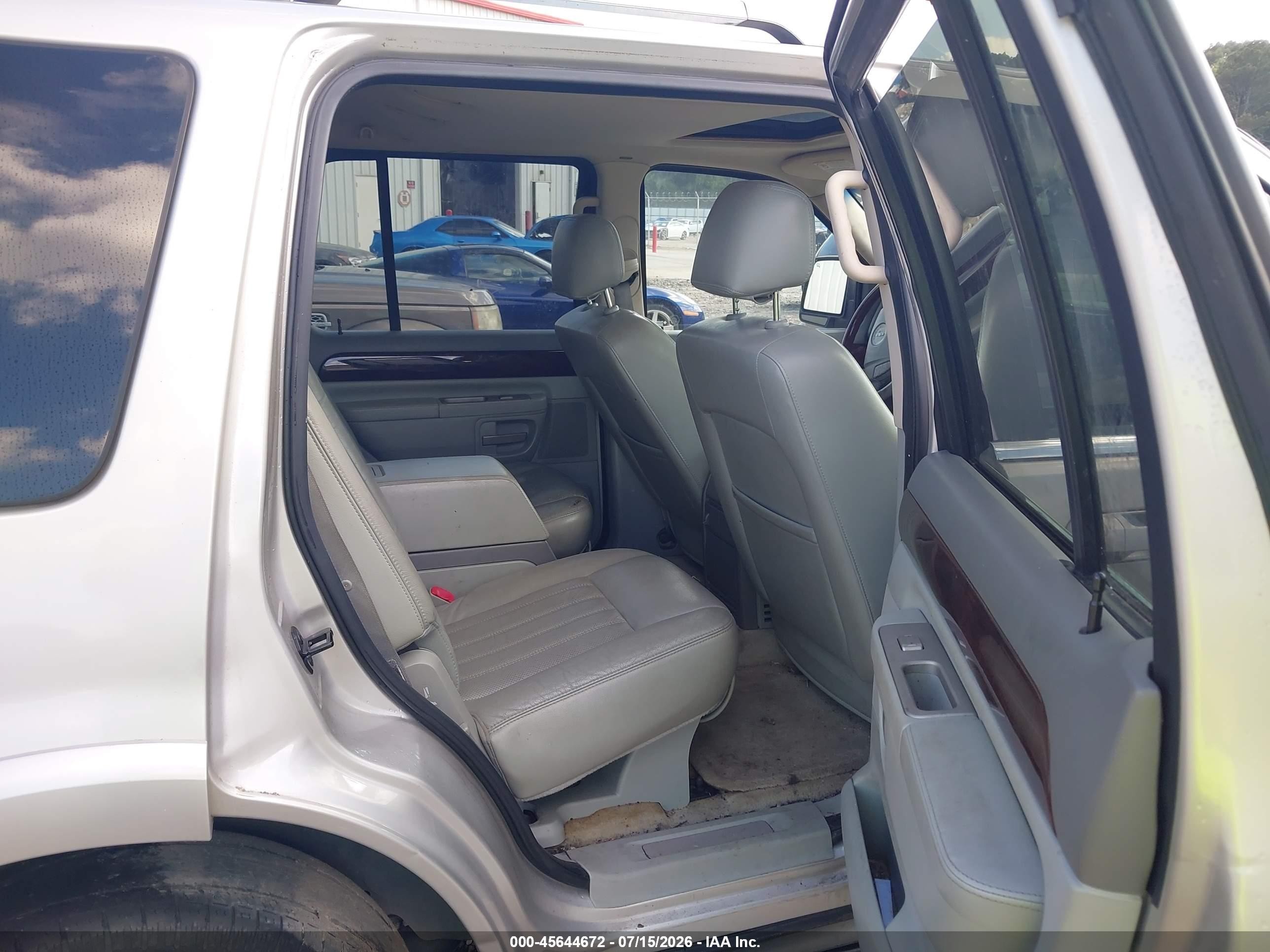 2003 Lincoln Aviator   Серый vin: 5LMEU78H63ZJ01565