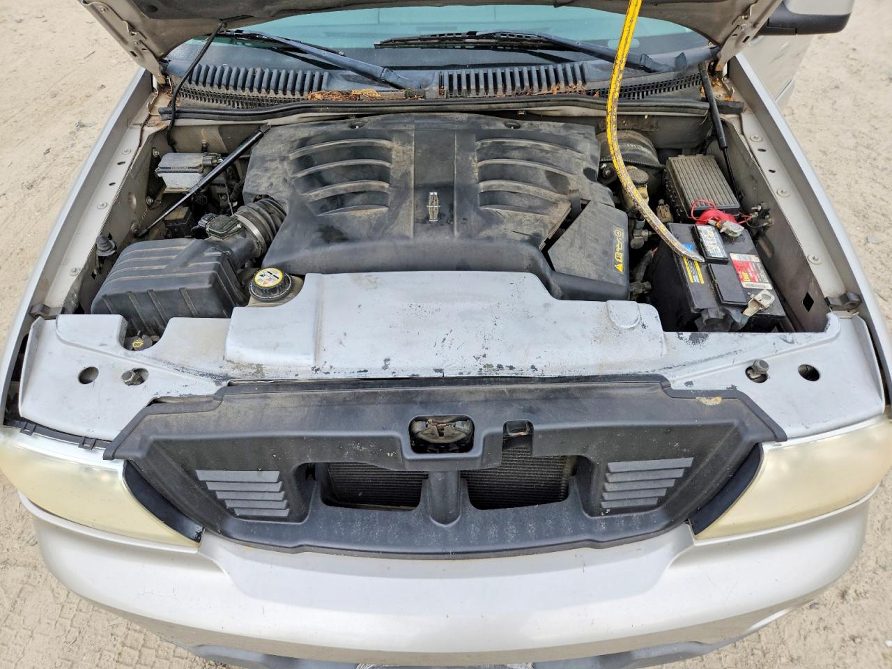 2004 Lincoln Aviator Серебряный vin: 5LMEU88H04ZJ38814