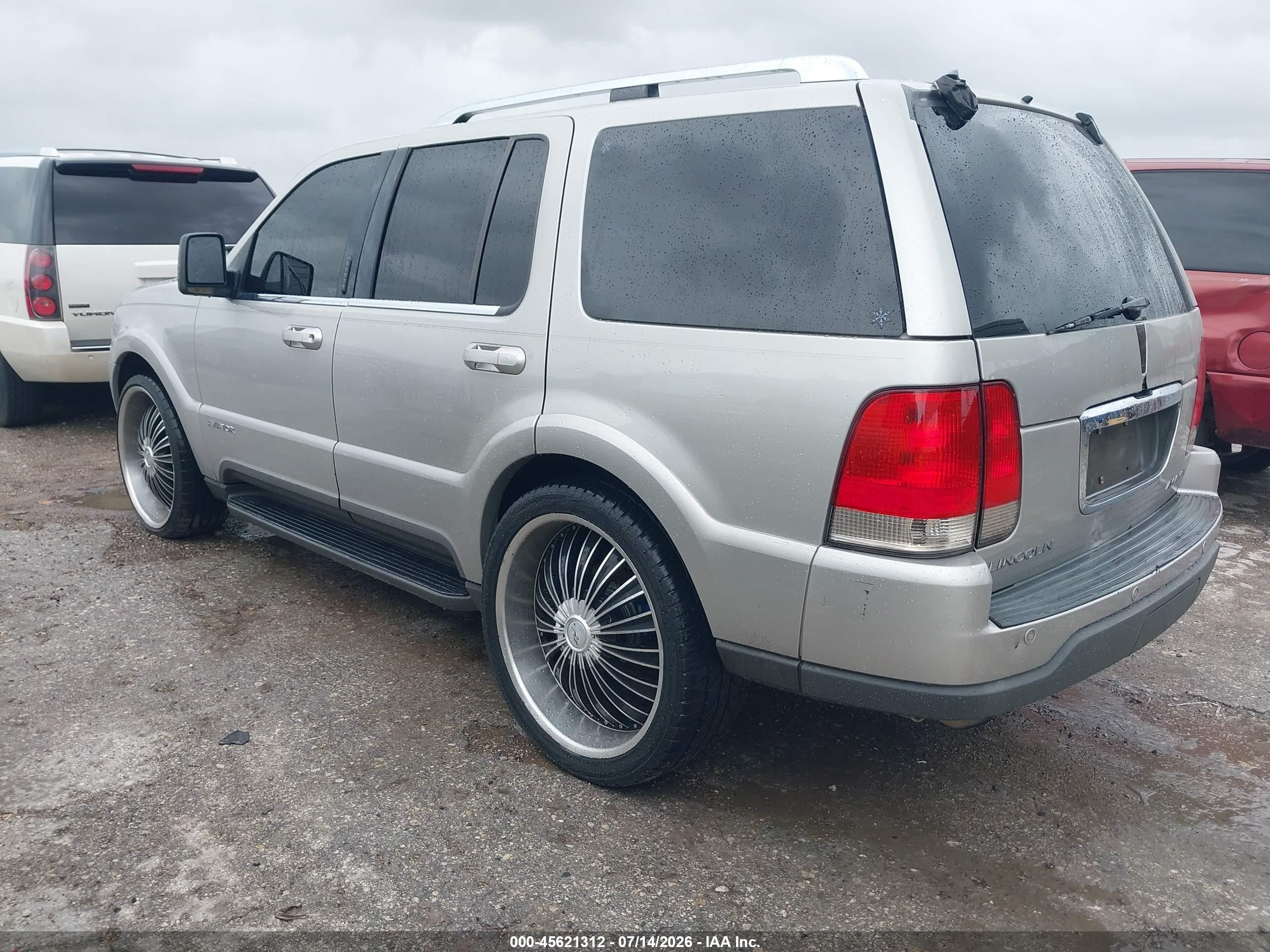 2004 Lincoln Aviator   Beige vin: 5LMEU88H34ZJ27032