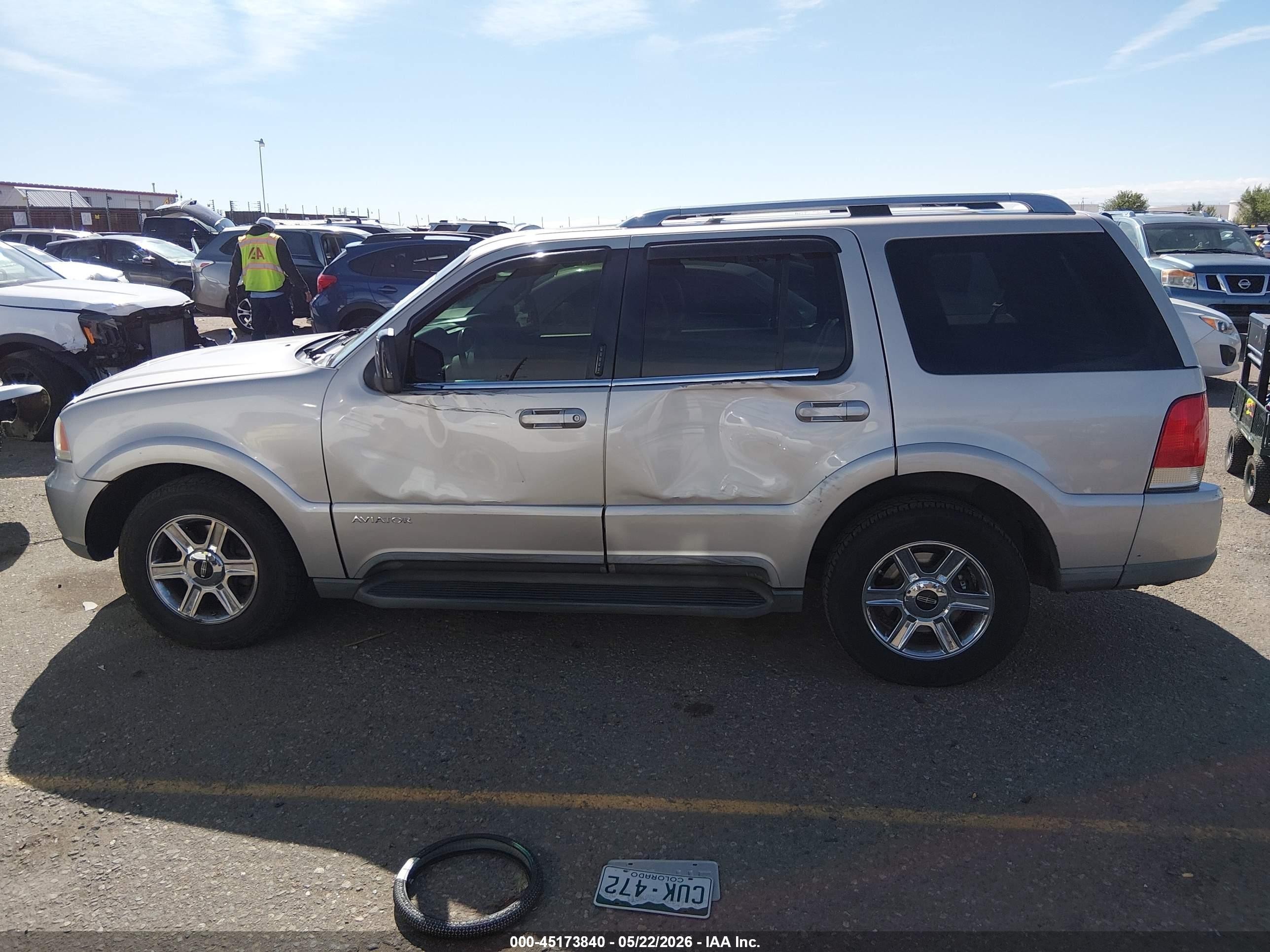 2004 Lincoln Aviator   Silver vin: 5LMEU88H34ZJ33946