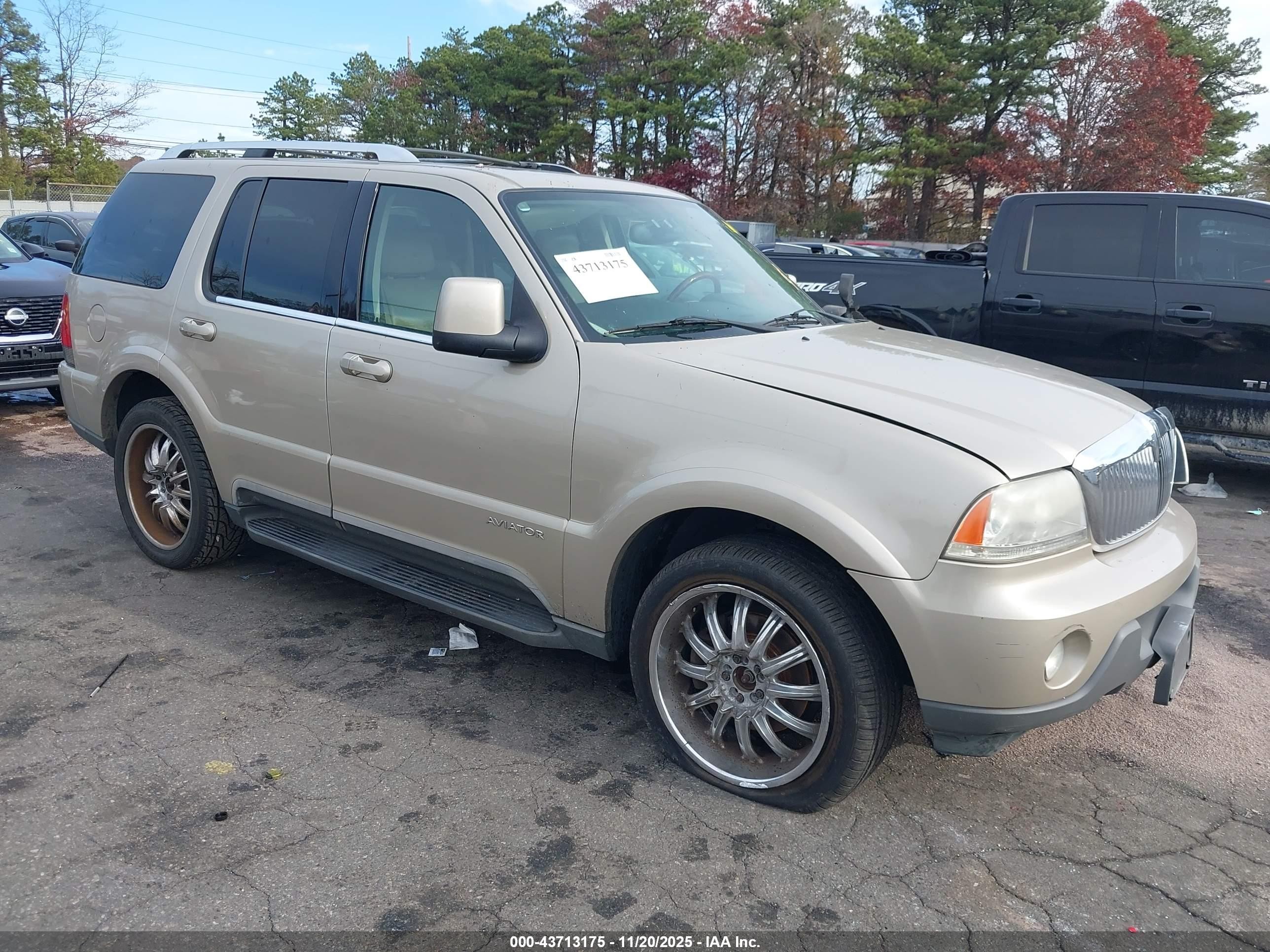 2005 Lincoln Aviator   Beige vin: 5LMEU88H35ZJ12242