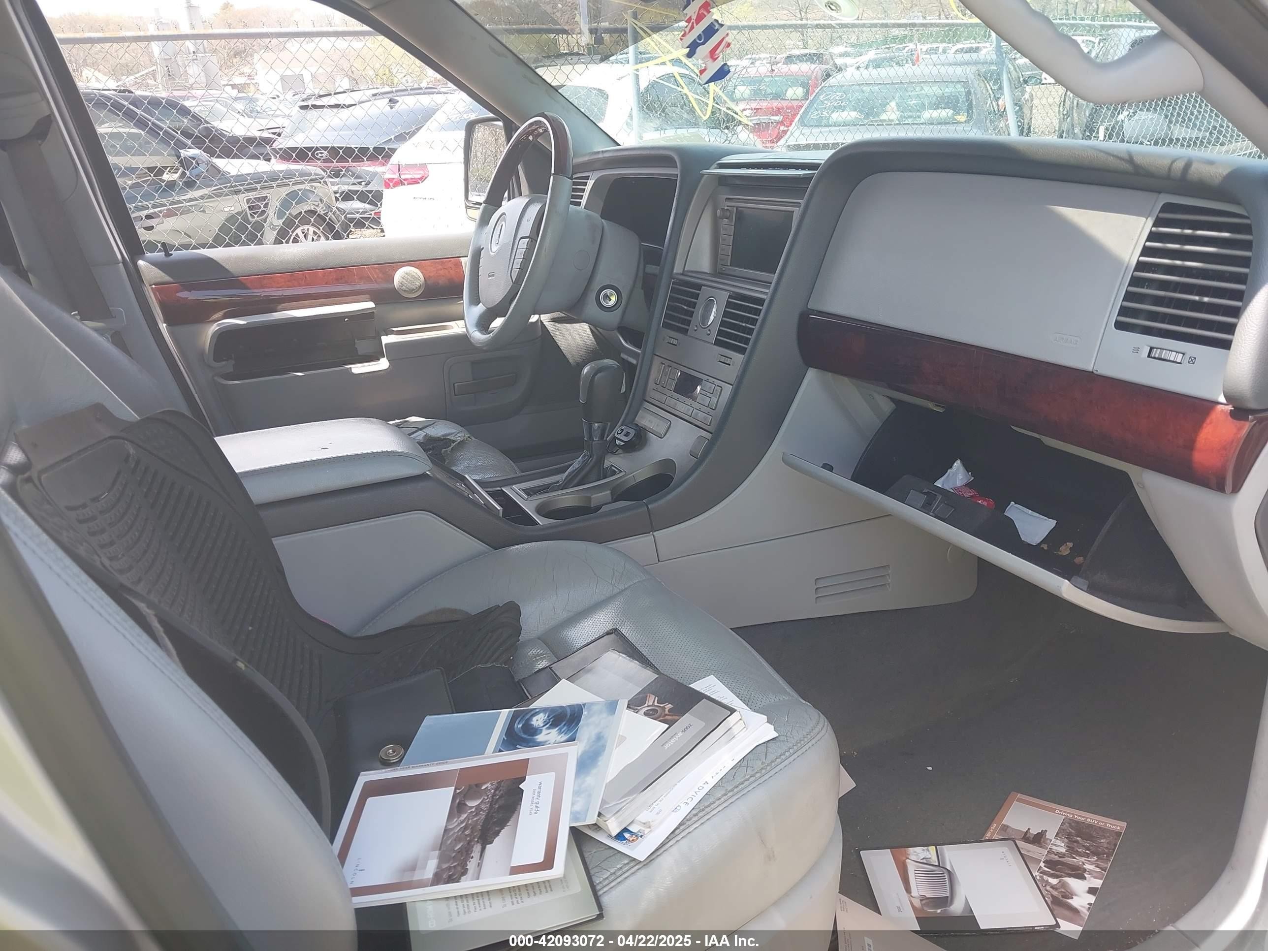 2005 Lincoln Aviator   Серый vin: 5LMEU88H35ZJ32104
