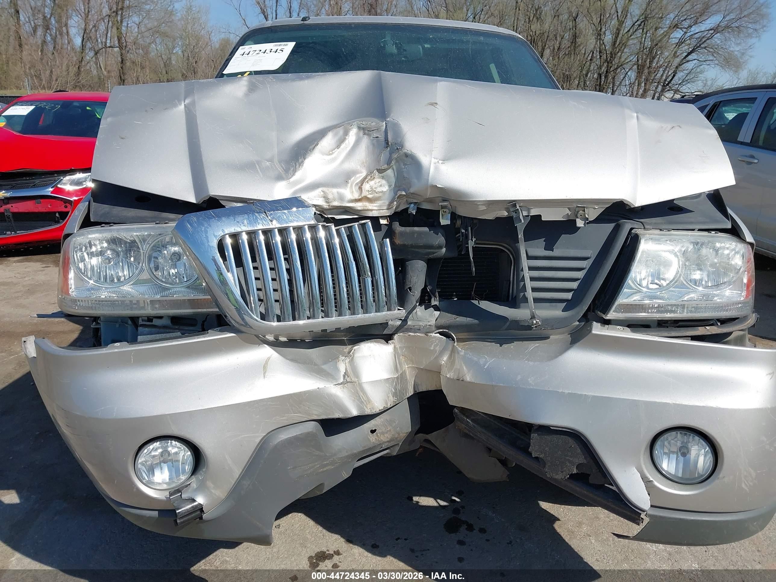 2005 Lincoln Aviator   Silver vin: 5LMEU88H95ZJ26419