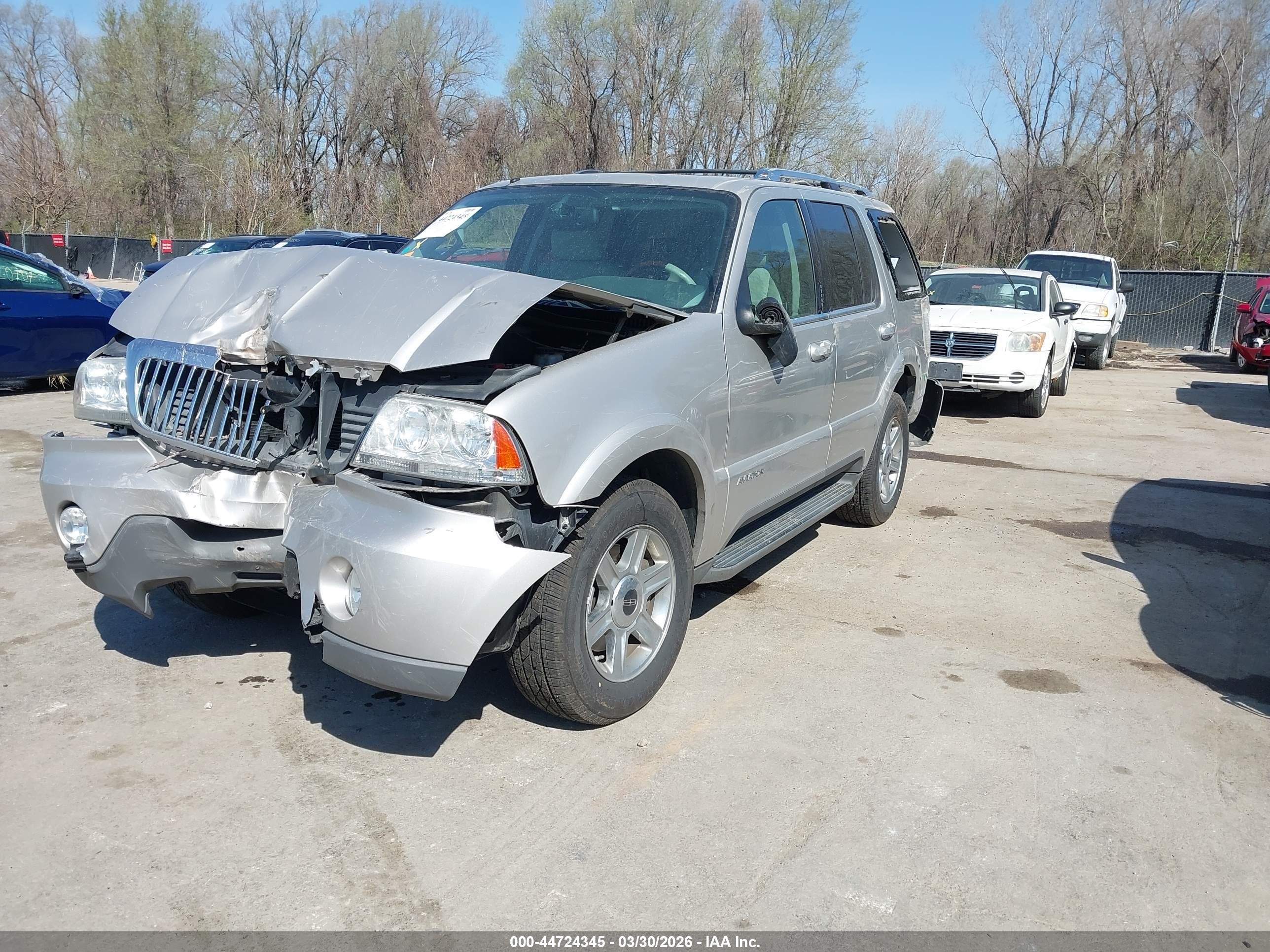 2005 Lincoln Aviator   Silver vin: 5LMEU88H95ZJ26419