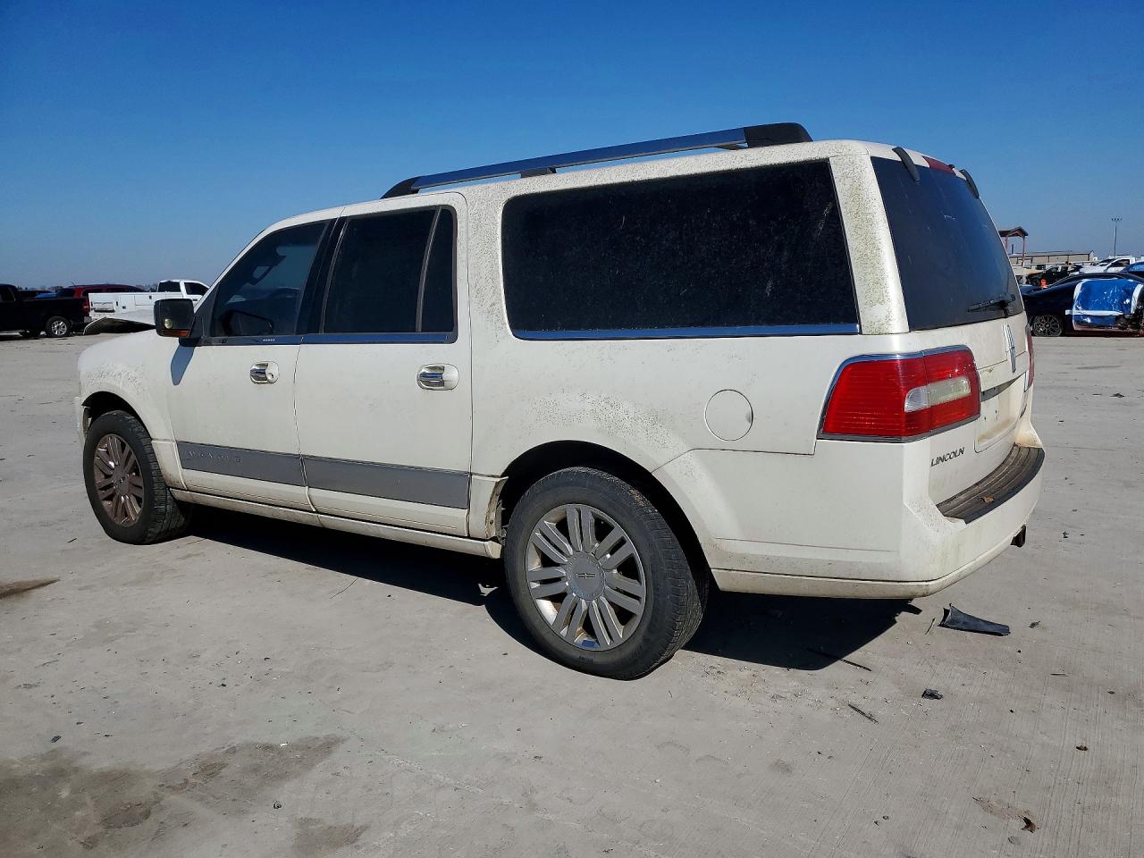 2008 Lincoln Navigator L White vin: 5LMFL27538LJ02975
