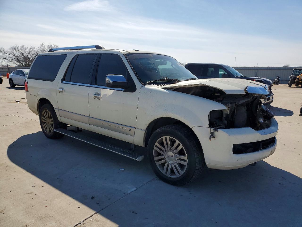 2008 Lincoln Navigator L White vin: 5LMFL27538LJ02975