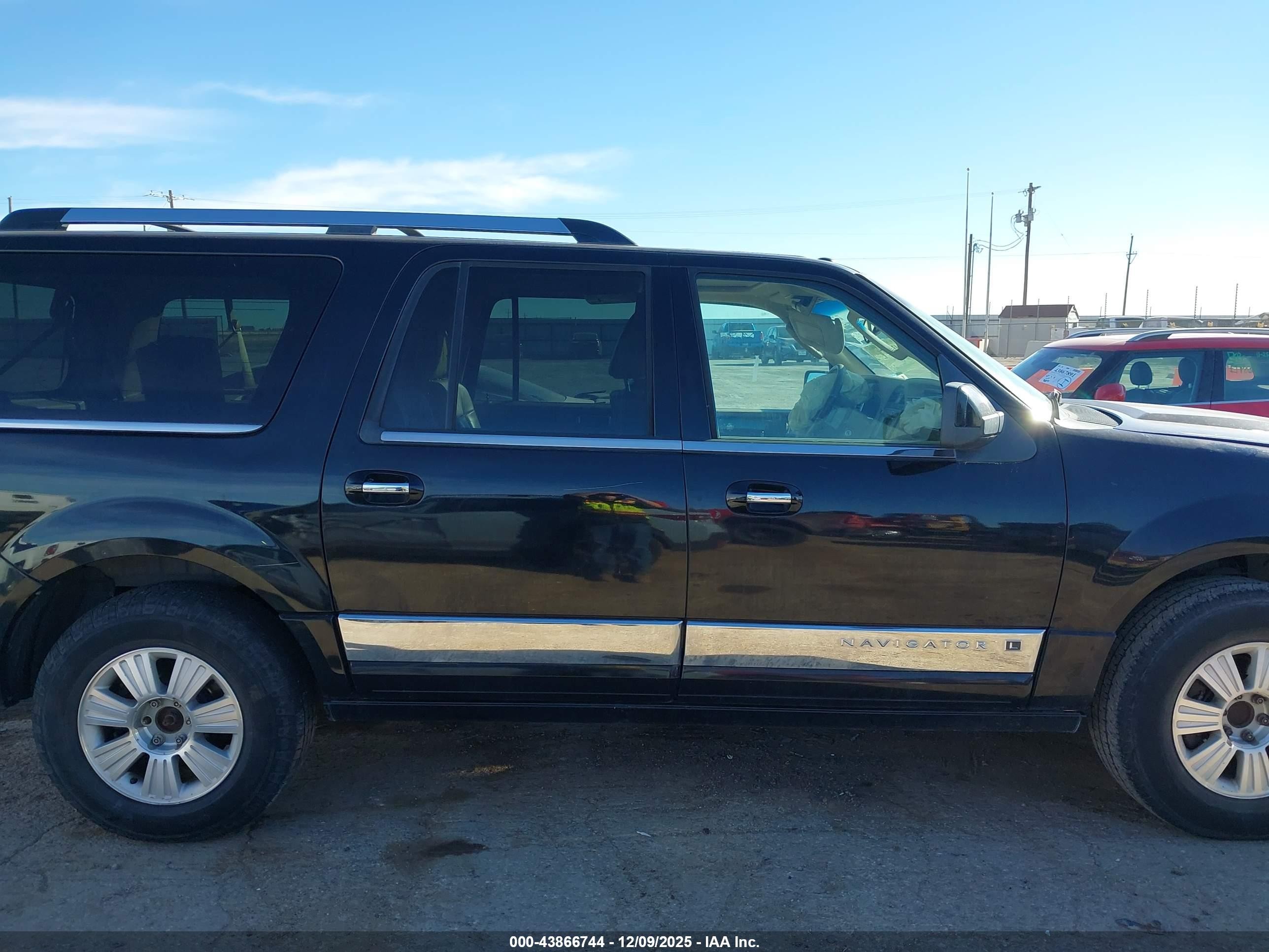 2009 Lincoln Navigator L   Черный vin: 5LMFL27539EJ01864