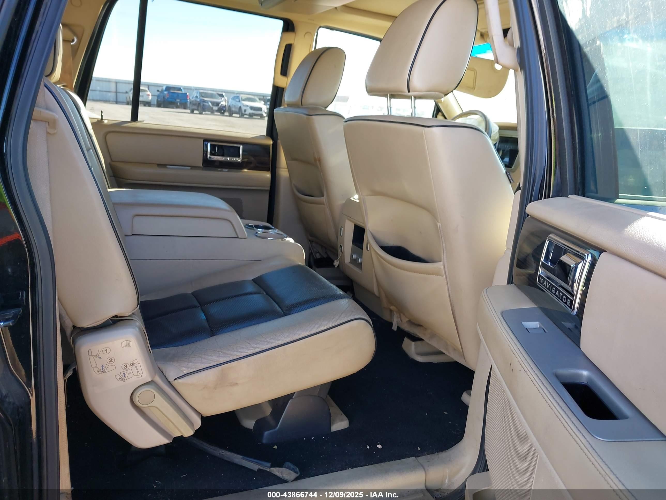 2009 Lincoln Navigator L   Черный vin: 5LMFL27539EJ01864