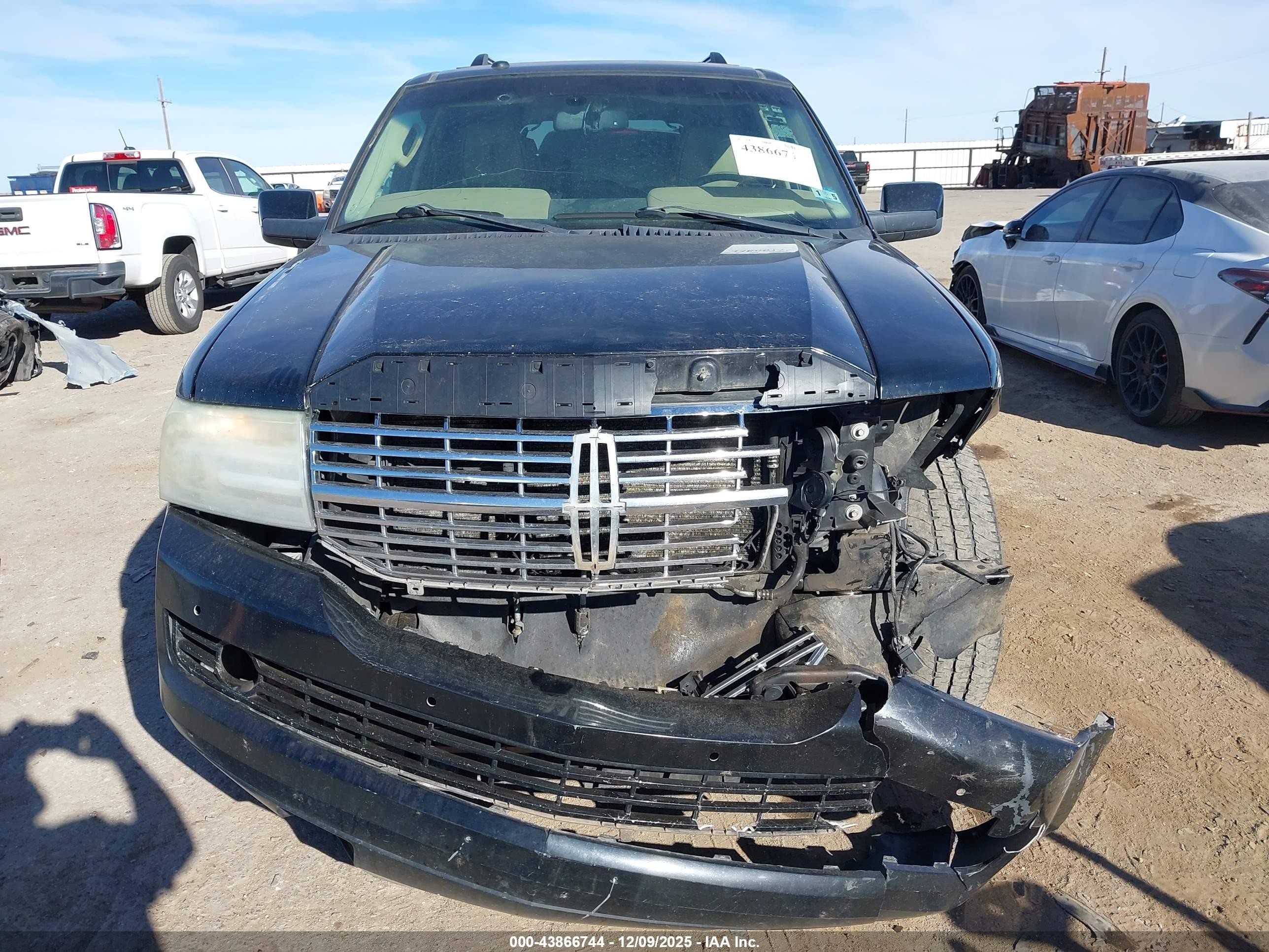 2009 Lincoln Navigator L   Черный vin: 5LMFL27539EJ01864