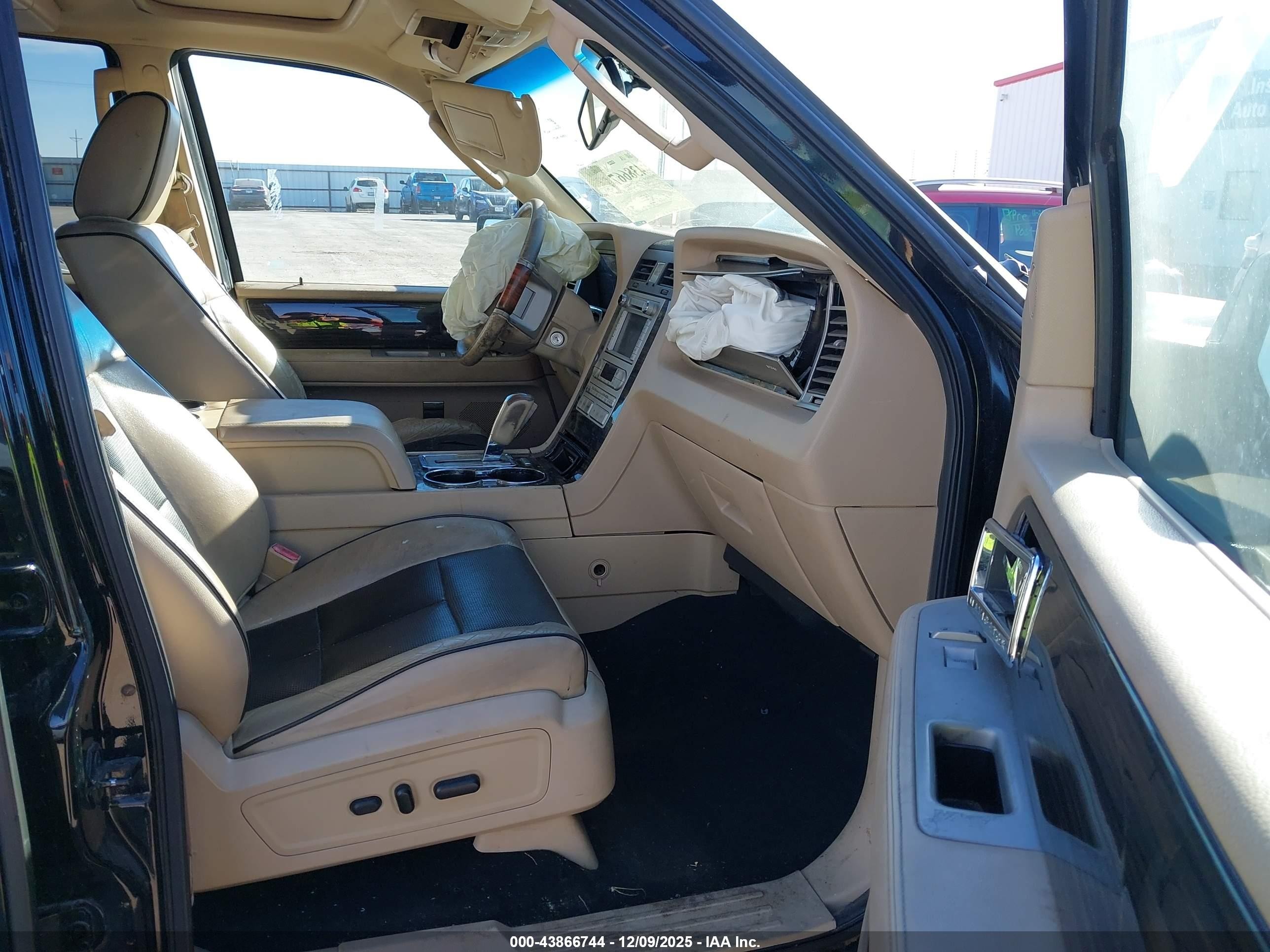 2009 Lincoln Navigator L   Черный vin: 5LMFL27539EJ01864