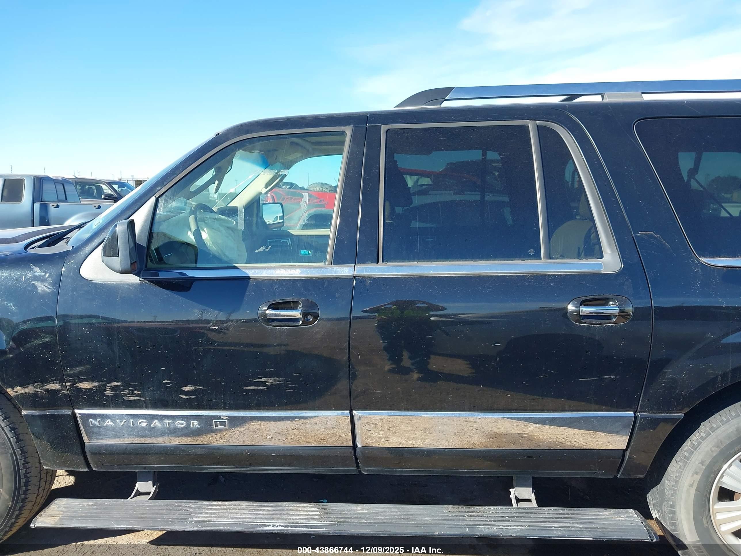 2009 Lincoln Navigator L   Черный vin: 5LMFL27539EJ01864