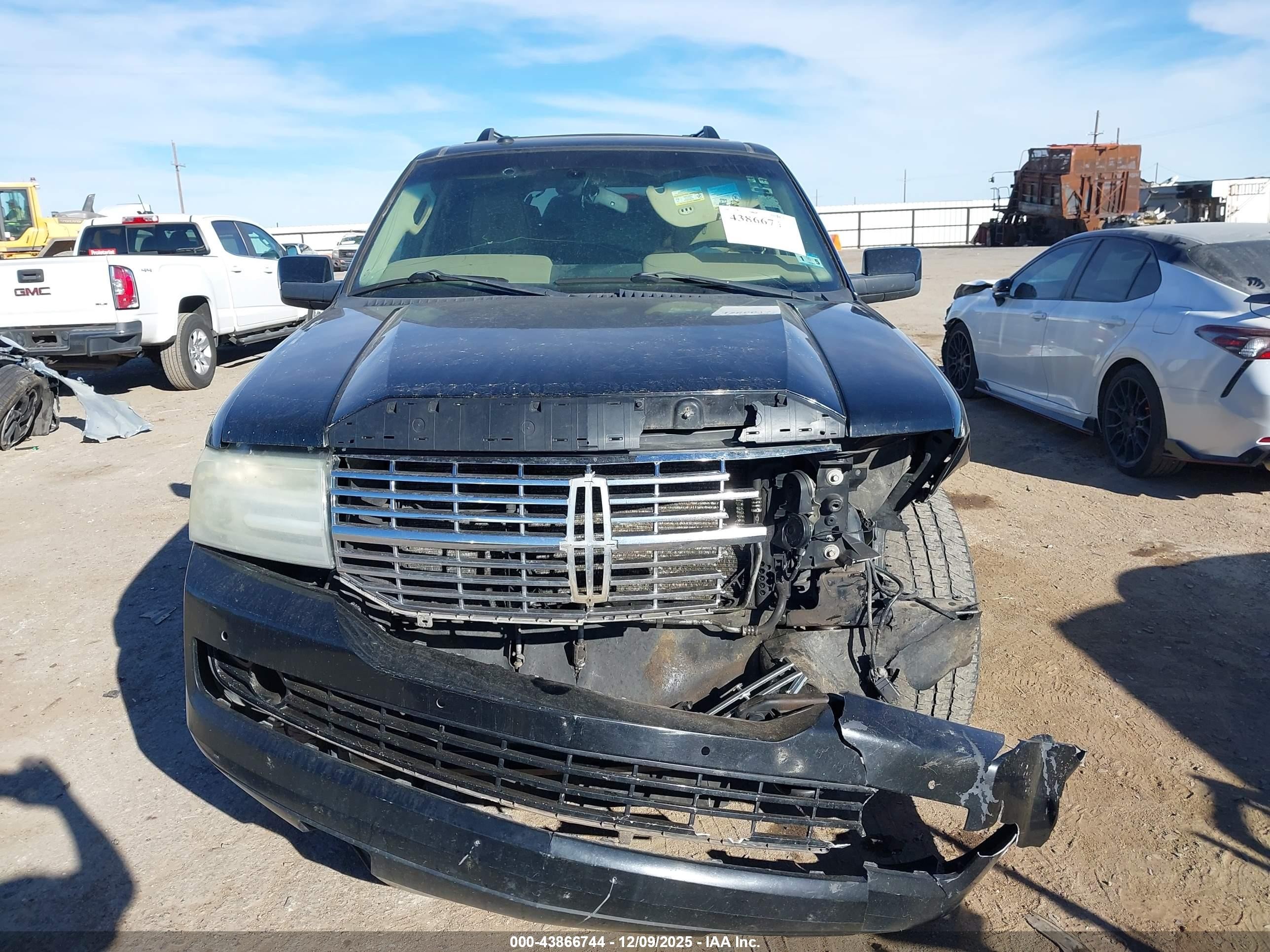 2009 Lincoln Navigator L   Черный vin: 5LMFL27539EJ01864