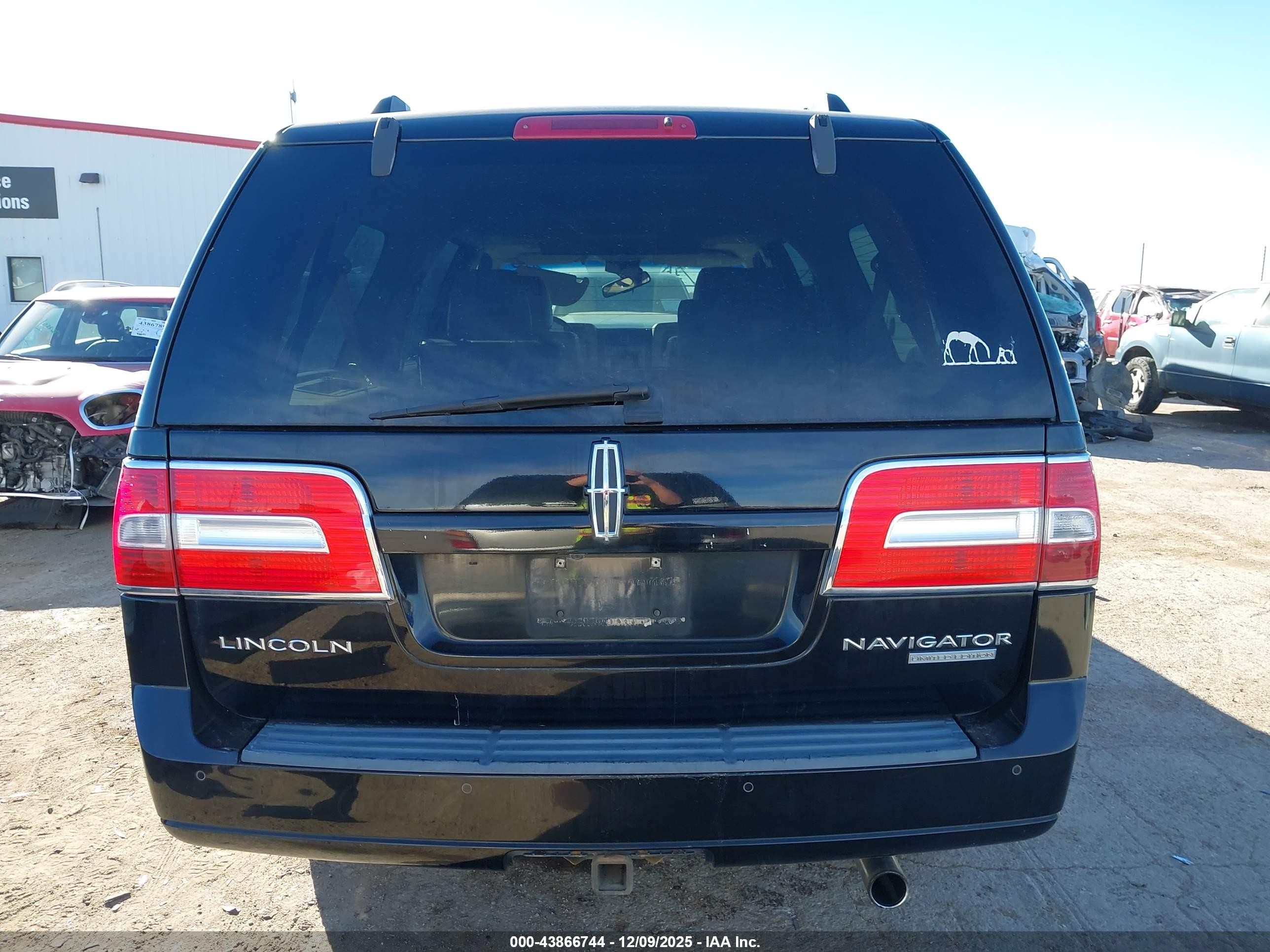 2009 Lincoln Navigator L   Черный vin: 5LMFL27539EJ01864