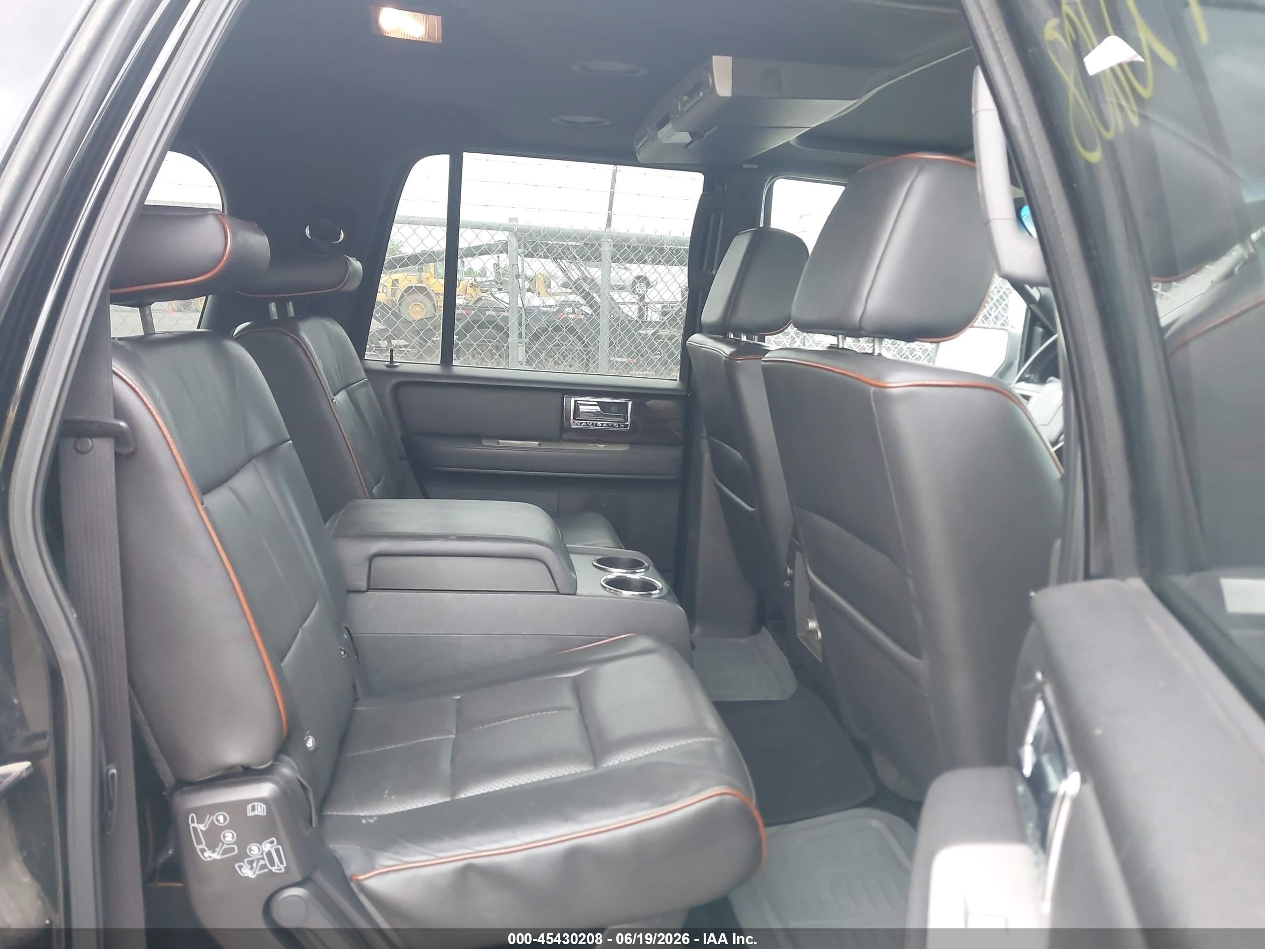 2008 Lincoln Navigator L   Black vin: 5LMFL28518LJ11737
