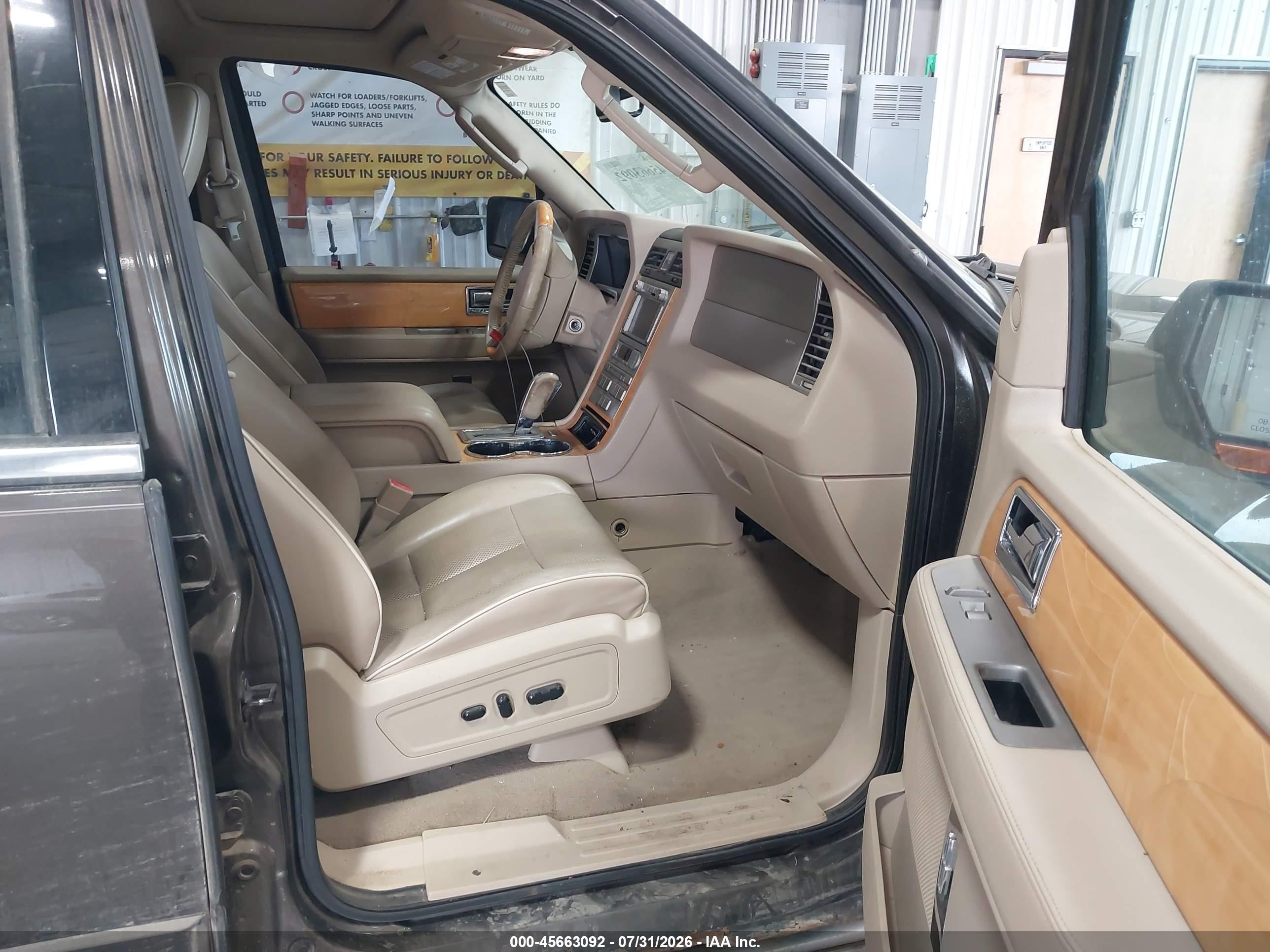 2009 Lincoln Navigator L   Gray vin: 5LMFL28549LJ01298