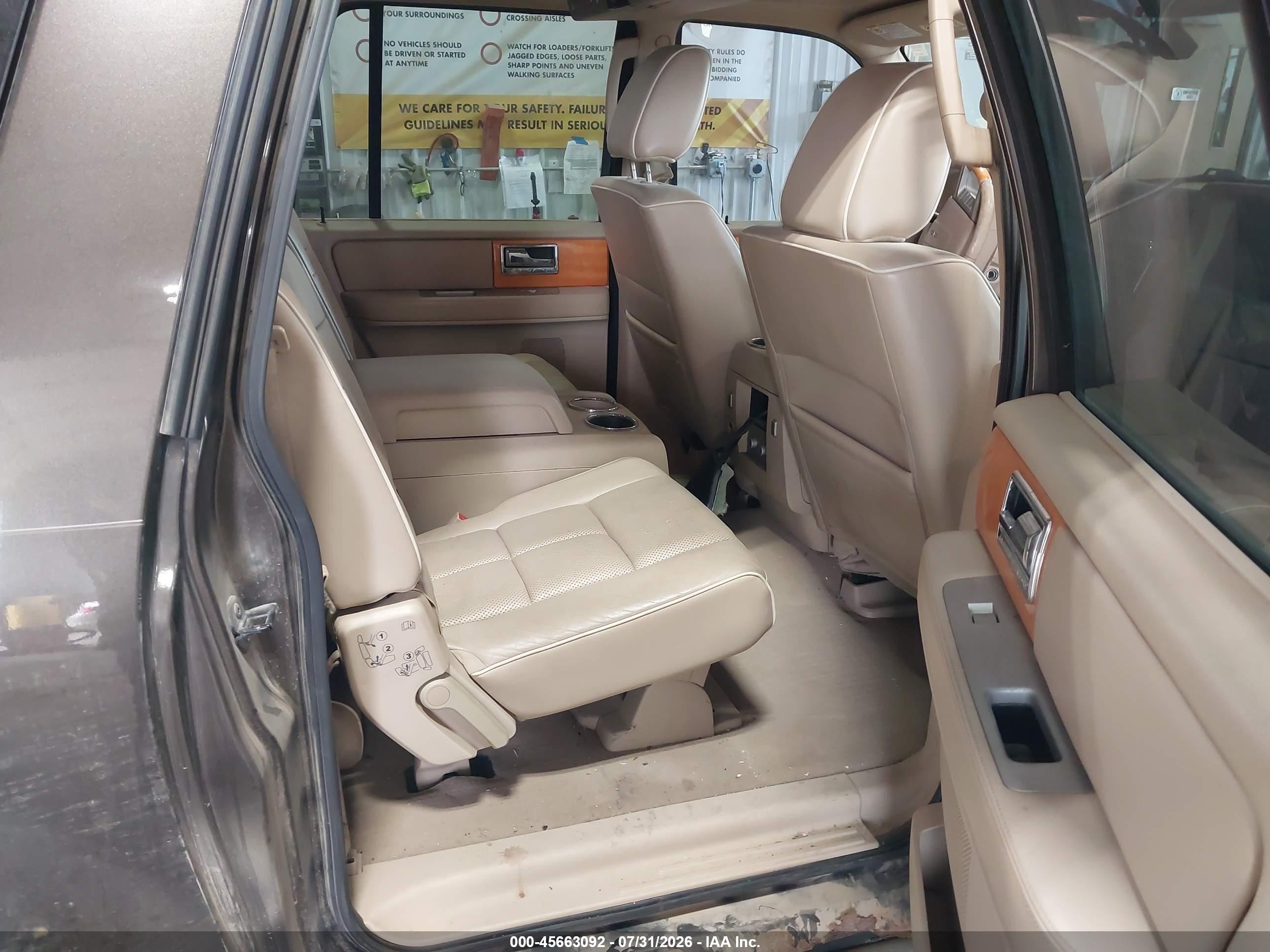 2009 Lincoln Navigator L   Gray vin: 5LMFL28549LJ01298