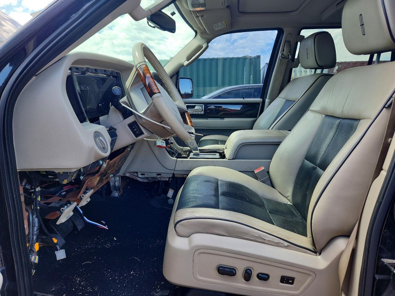 2008 Lincoln Navigator L Black vin: 5LMFL28558LJ16181