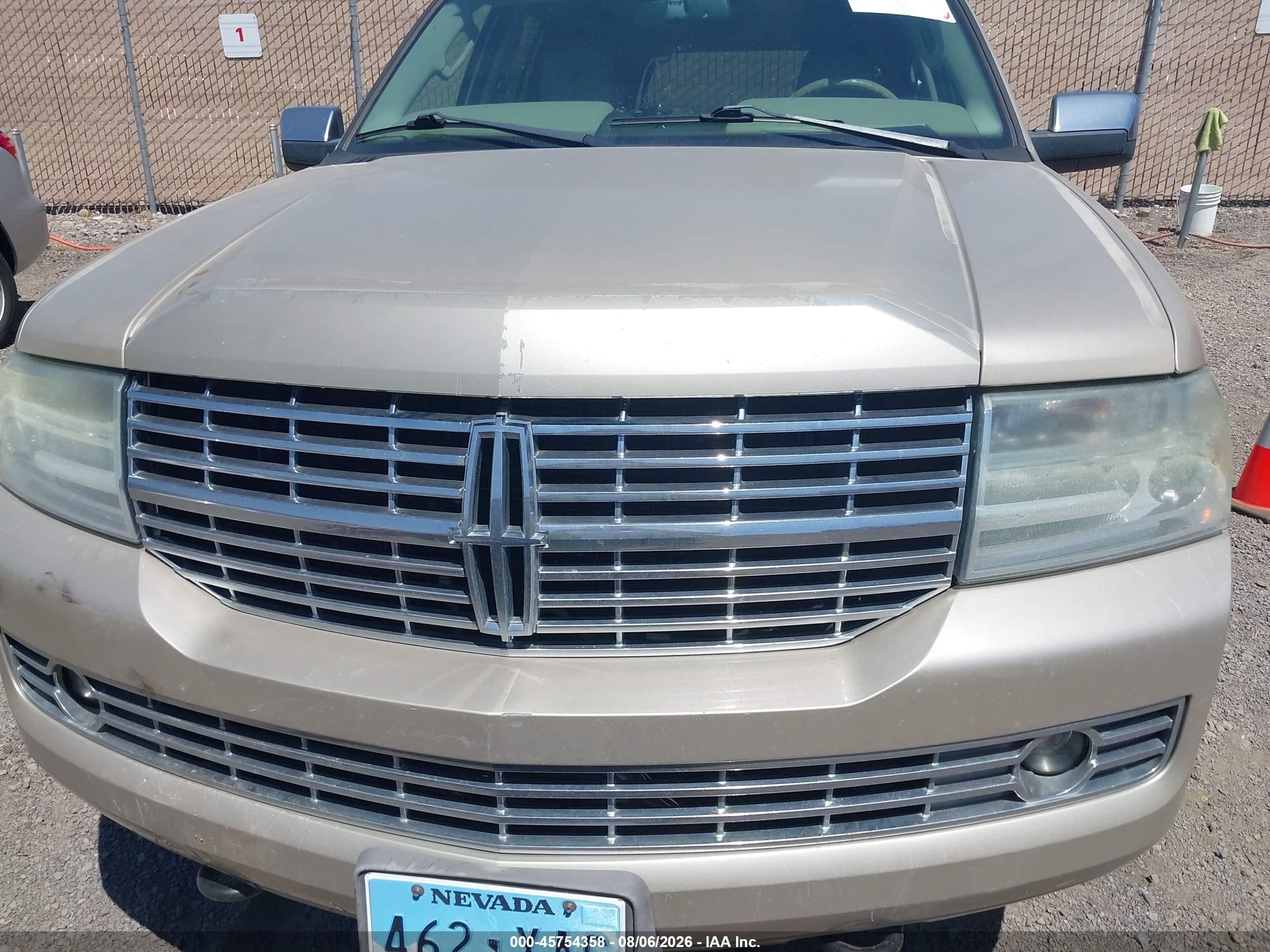2007 Lincoln Navigator L   Brown vin: 5LMFL28577LJ10624