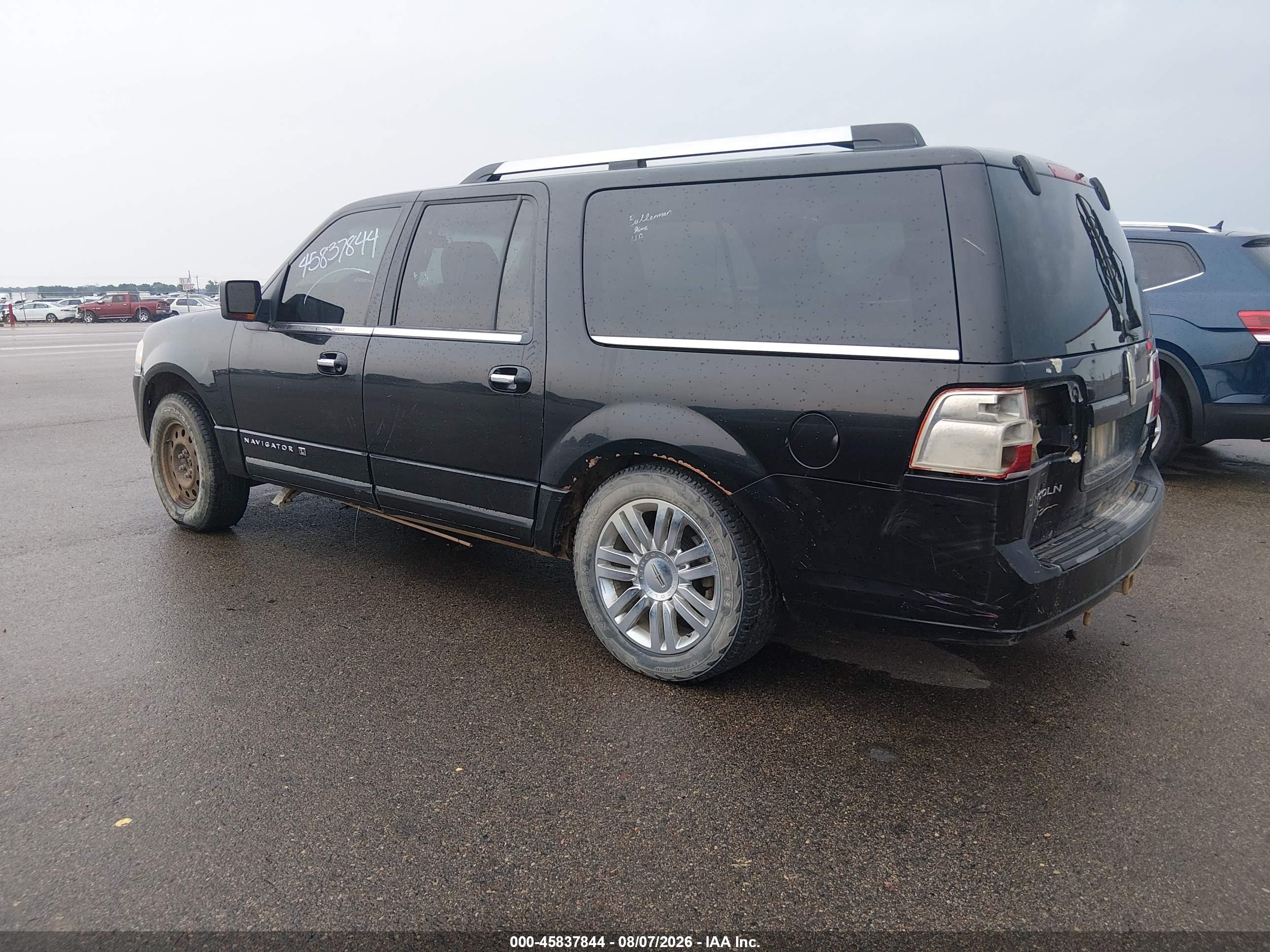 2008 Lincoln Navigator L   Black vin: 5LMFL285X8LJ01613