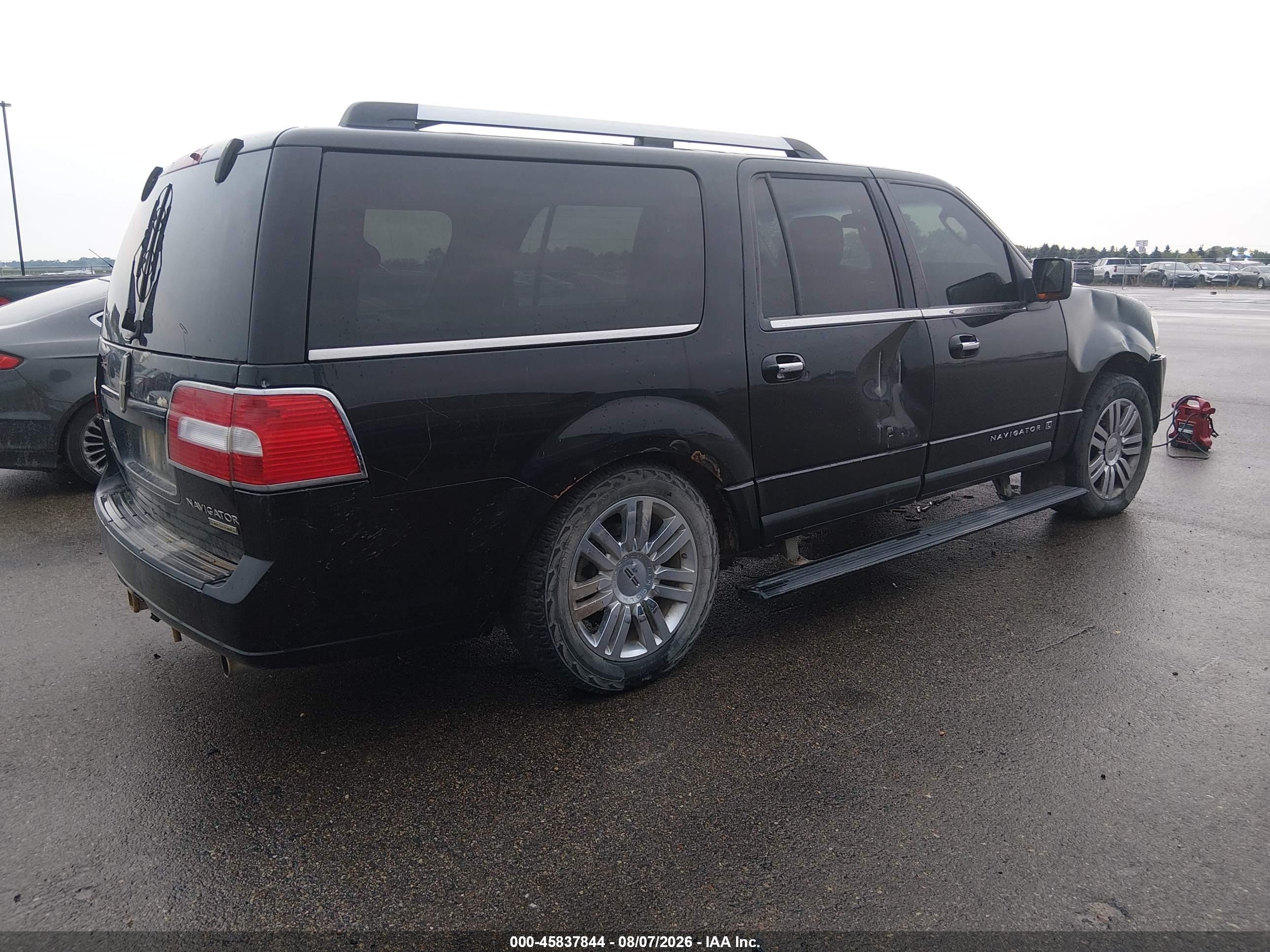 2008 Lincoln Navigator L   Black vin: 5LMFL285X8LJ01613