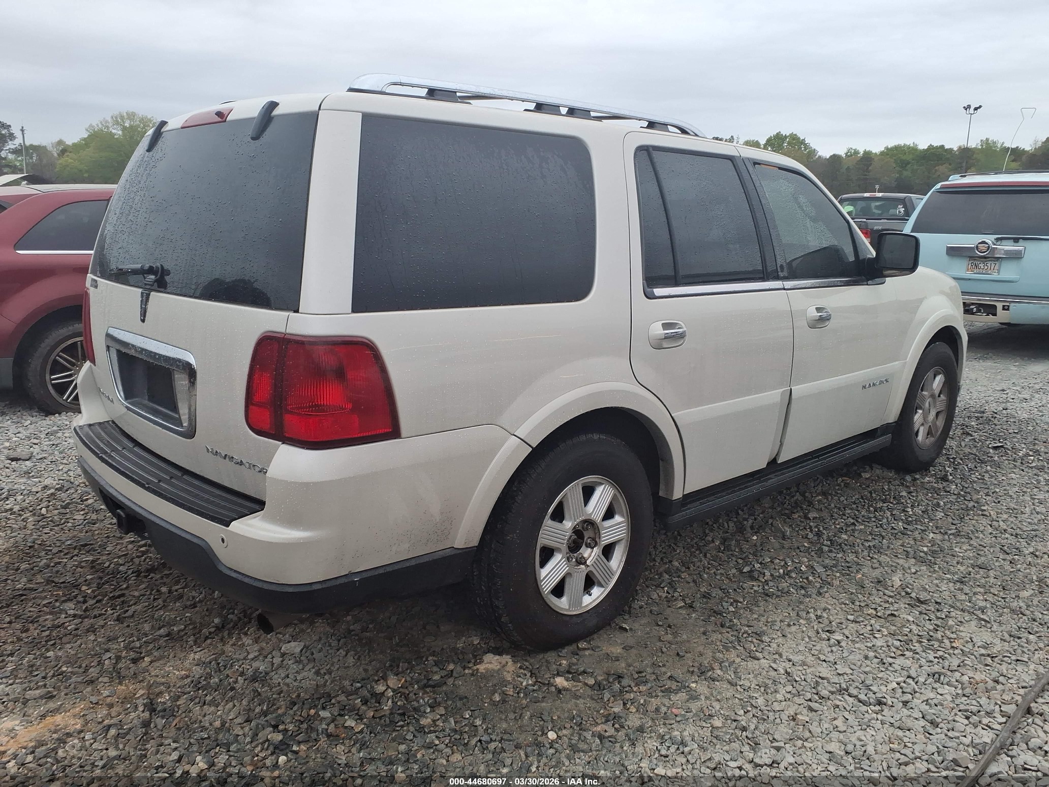 2005 Lincoln Navigator   Cream vin: 5LMFU27505LJ22593