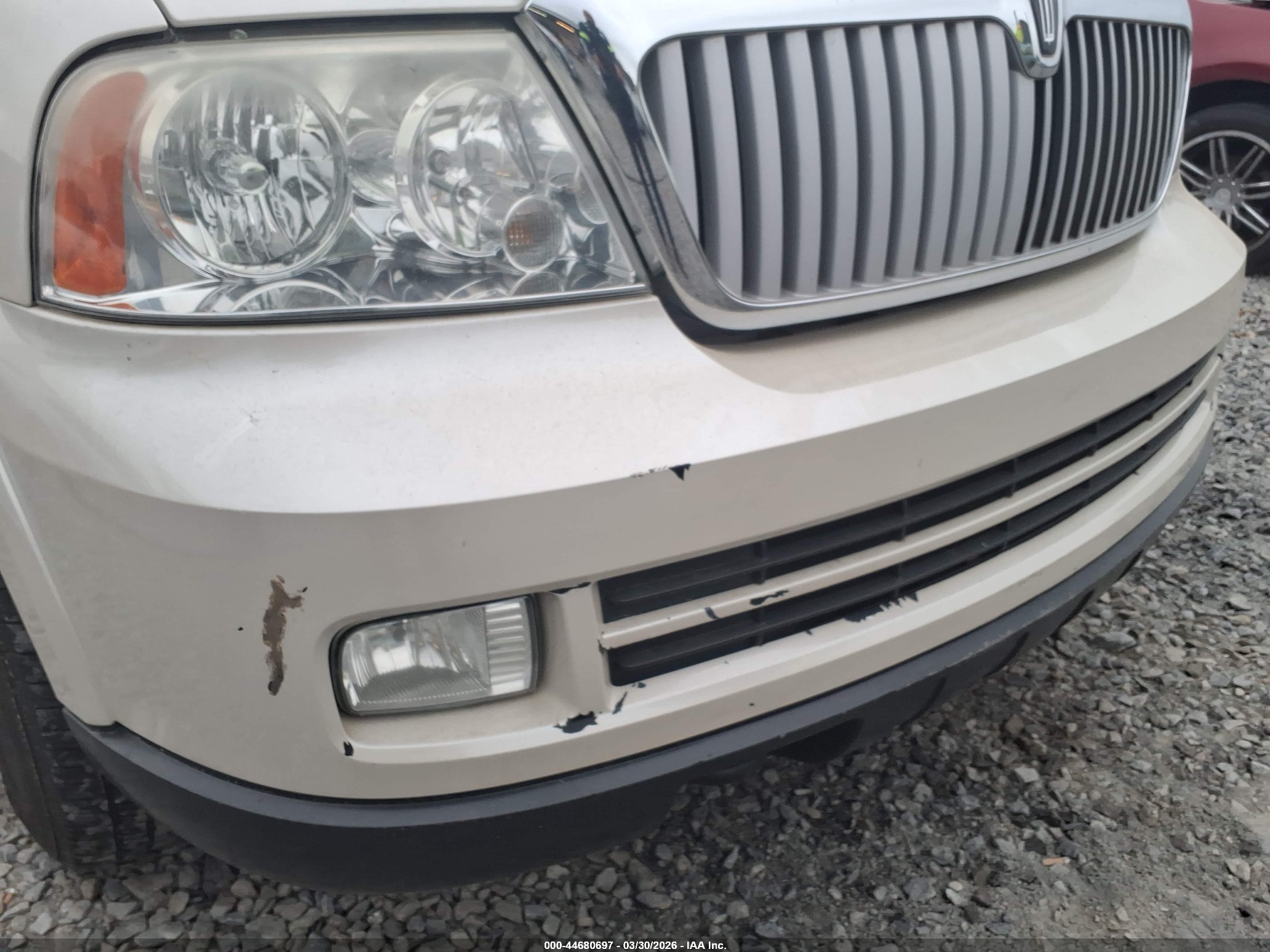 2005 Lincoln Navigator   Cream vin: 5LMFU27505LJ22593