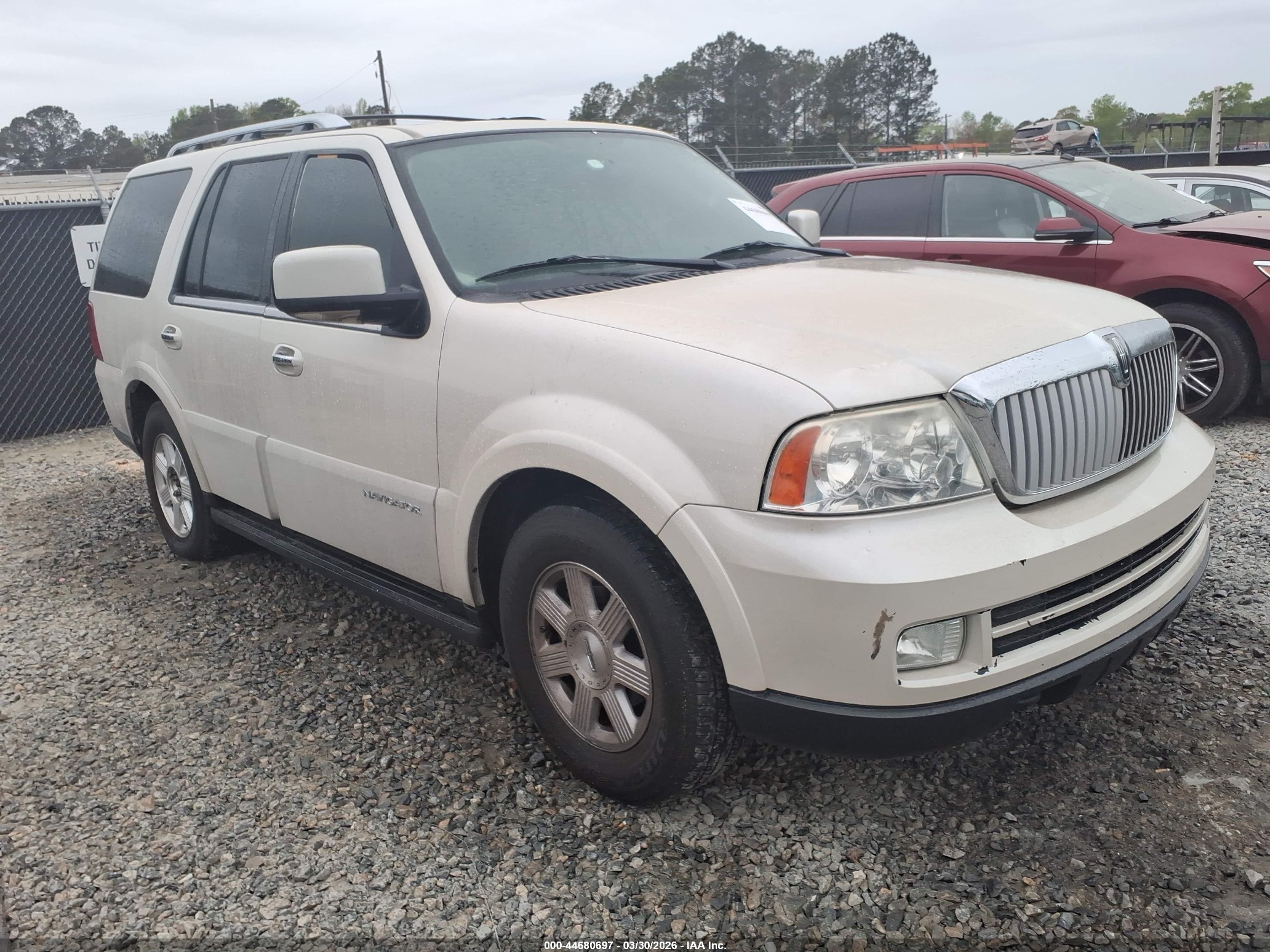 2005 Lincoln Navigator   Cream vin: 5LMFU27505LJ22593