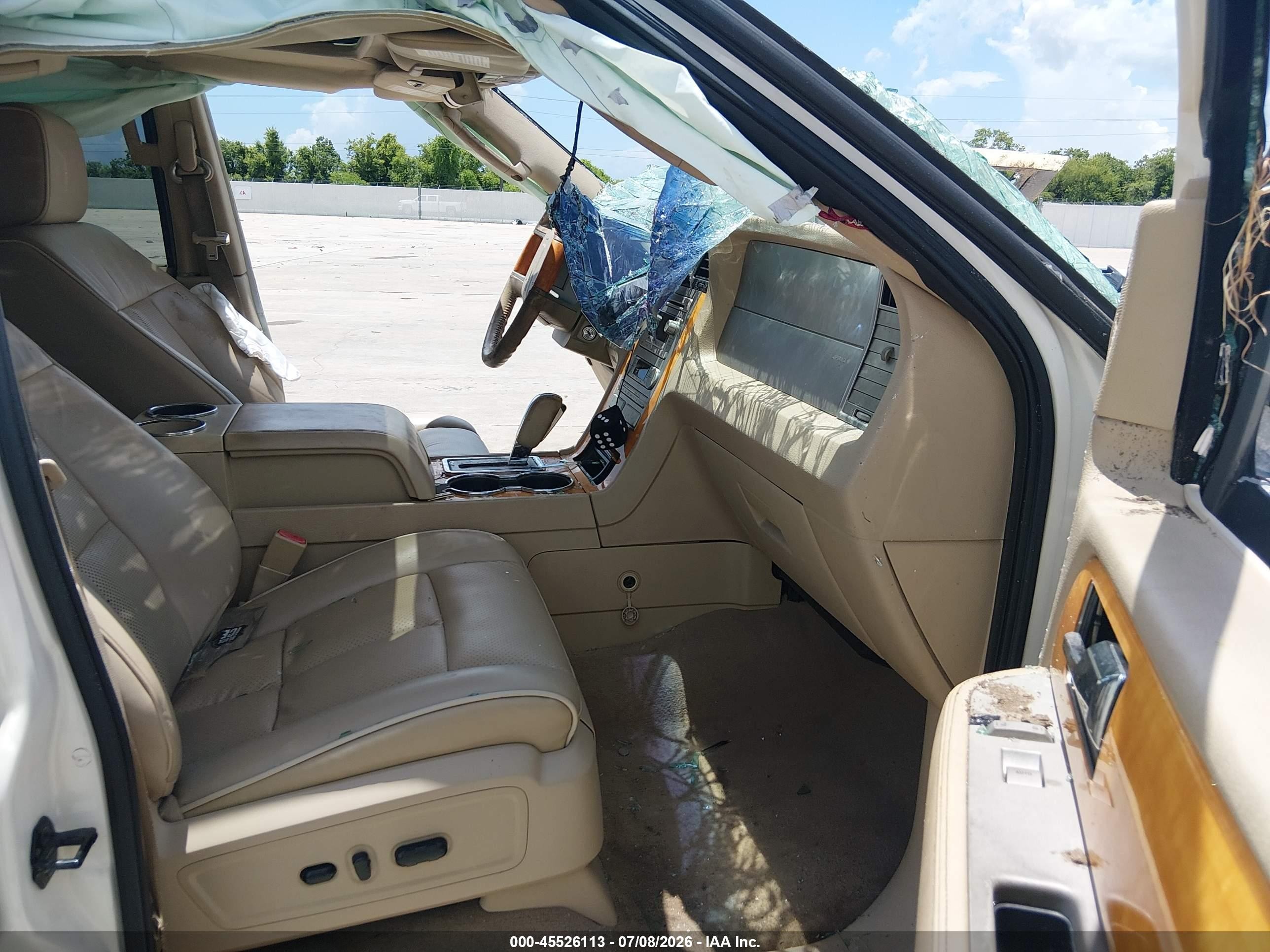2007 Lincoln Navigator Ultimate White vin: 5LMFU27507LJ16053