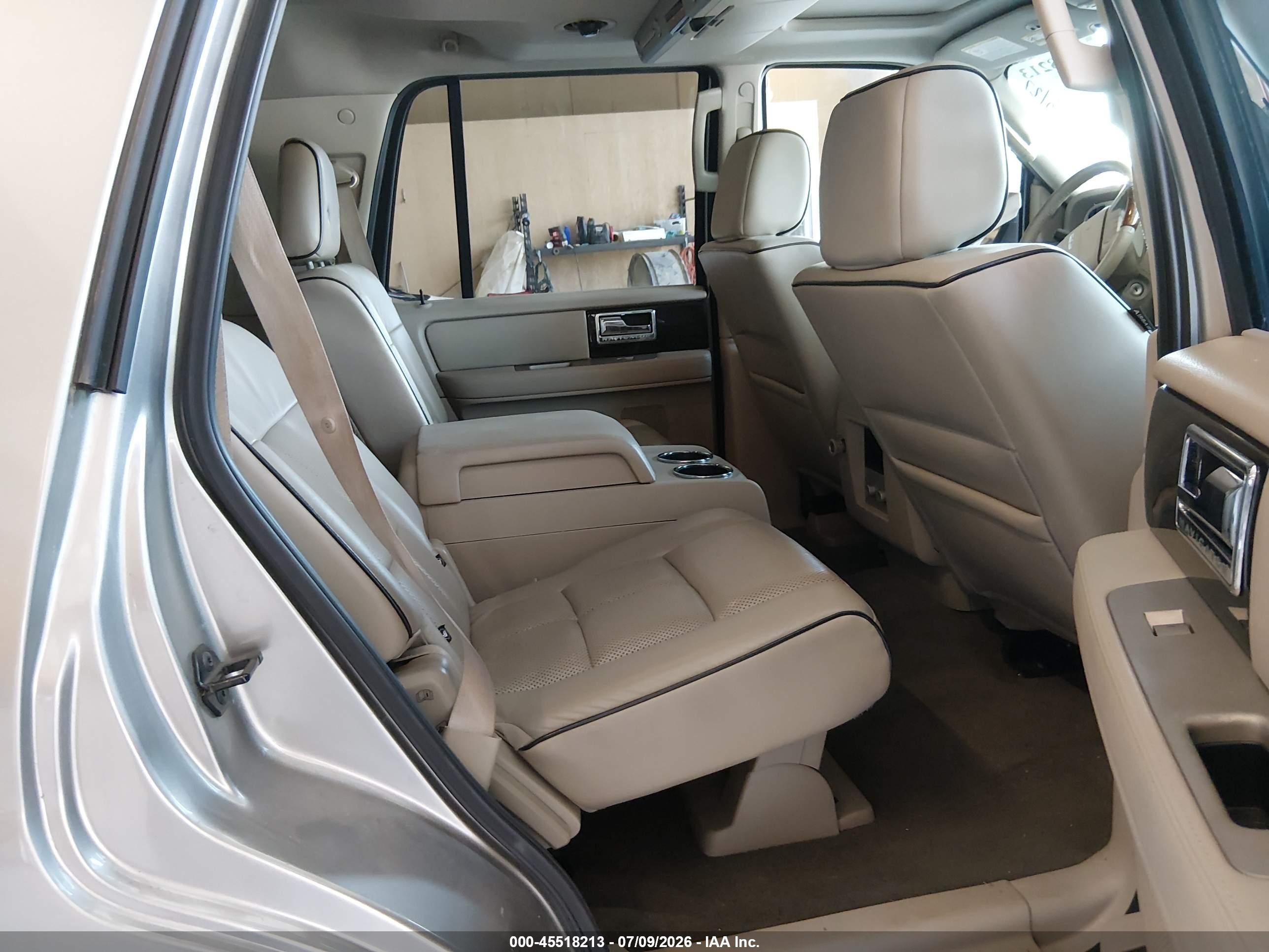 2008 Lincoln Navigator   Gray vin: 5LMFU27508LJ21920