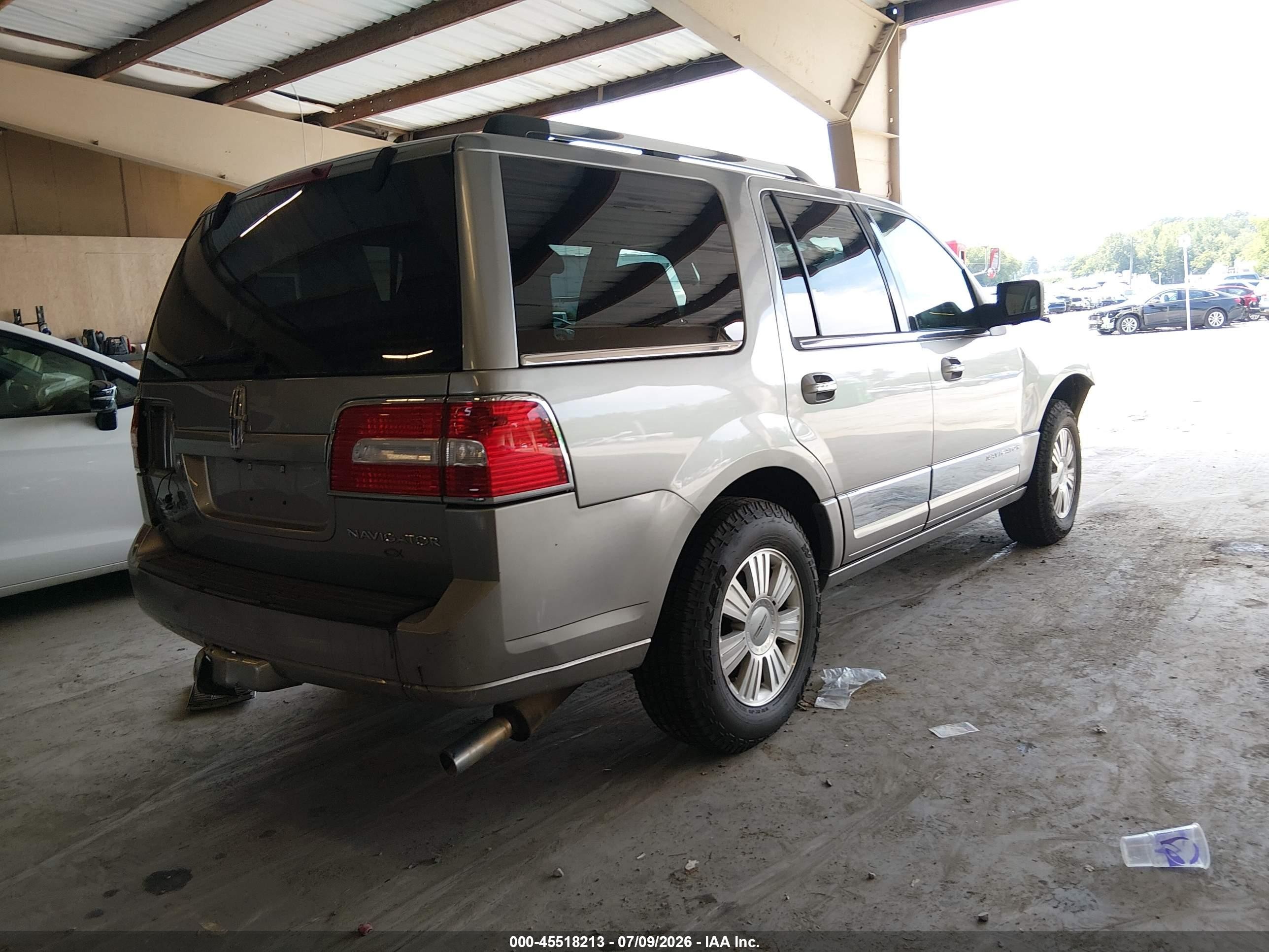 2008 Lincoln Navigator   Gray vin: 5LMFU27508LJ21920
