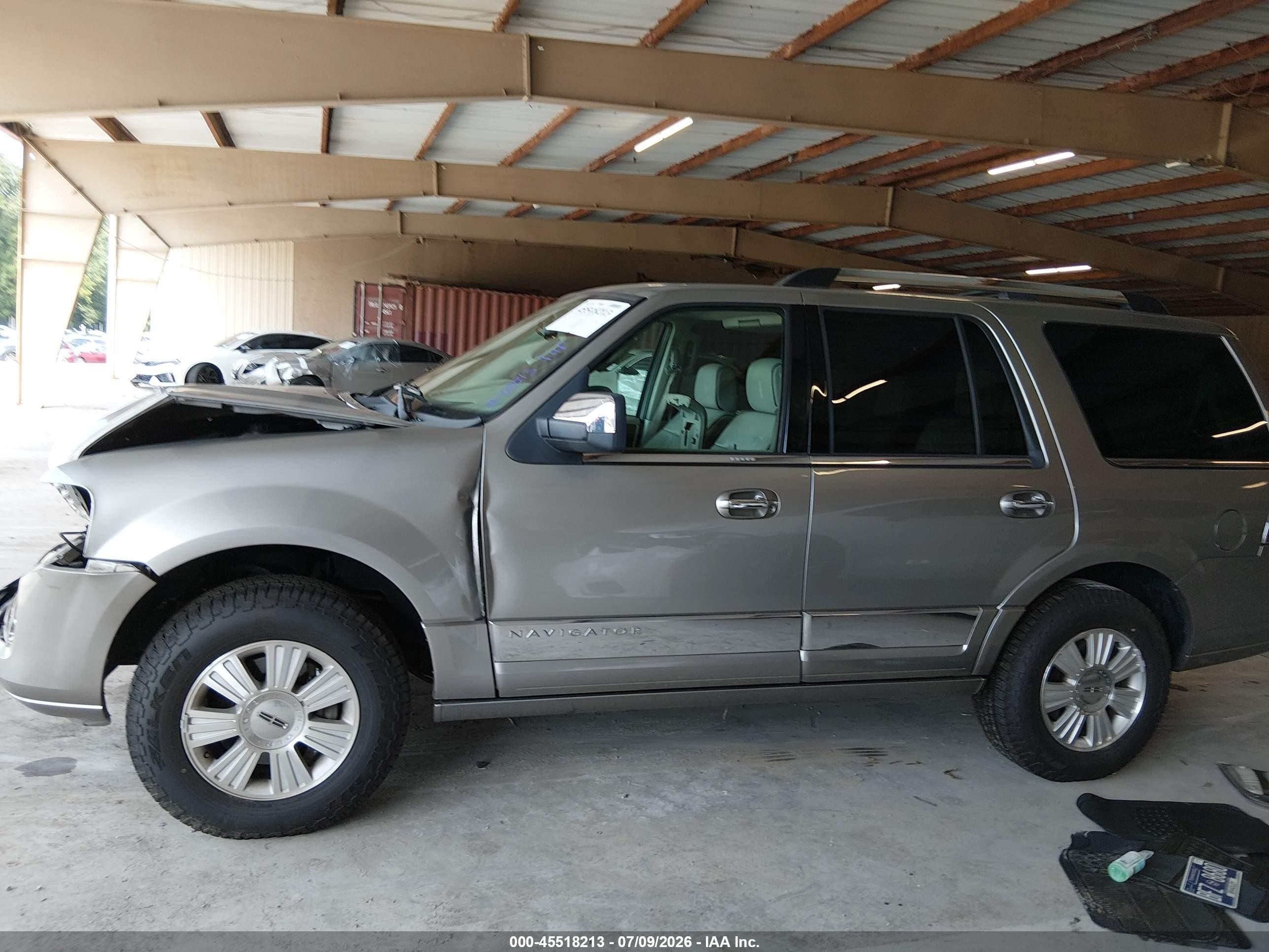 2008 Lincoln Navigator   Gray vin: 5LMFU27508LJ21920