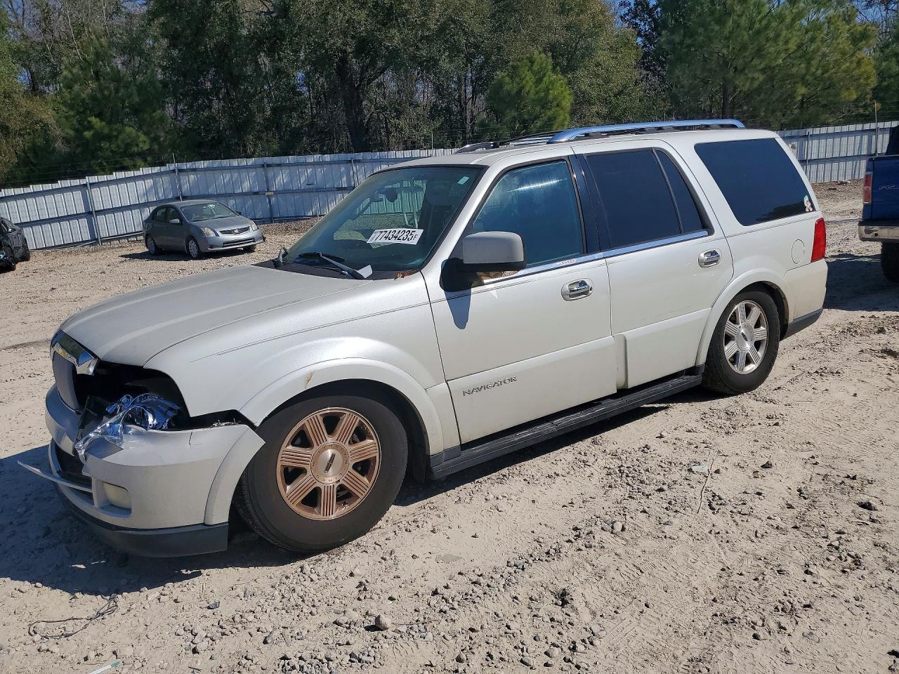 2005 Lincoln Navigator Beige vin: 5LMFU27515LJ13515