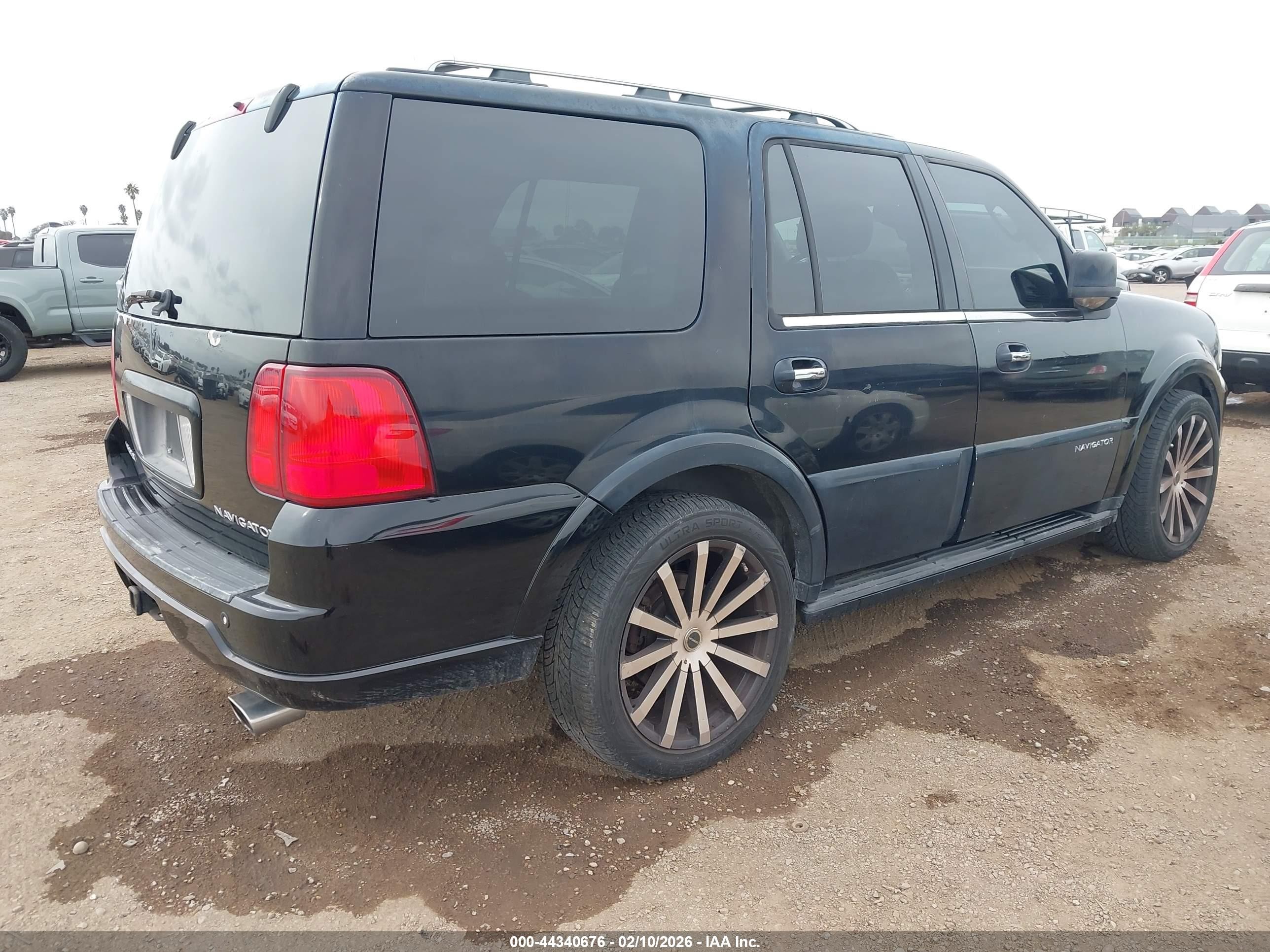 2005 Lincoln Navigator   Black vin: 5LMFU27515LJ21131