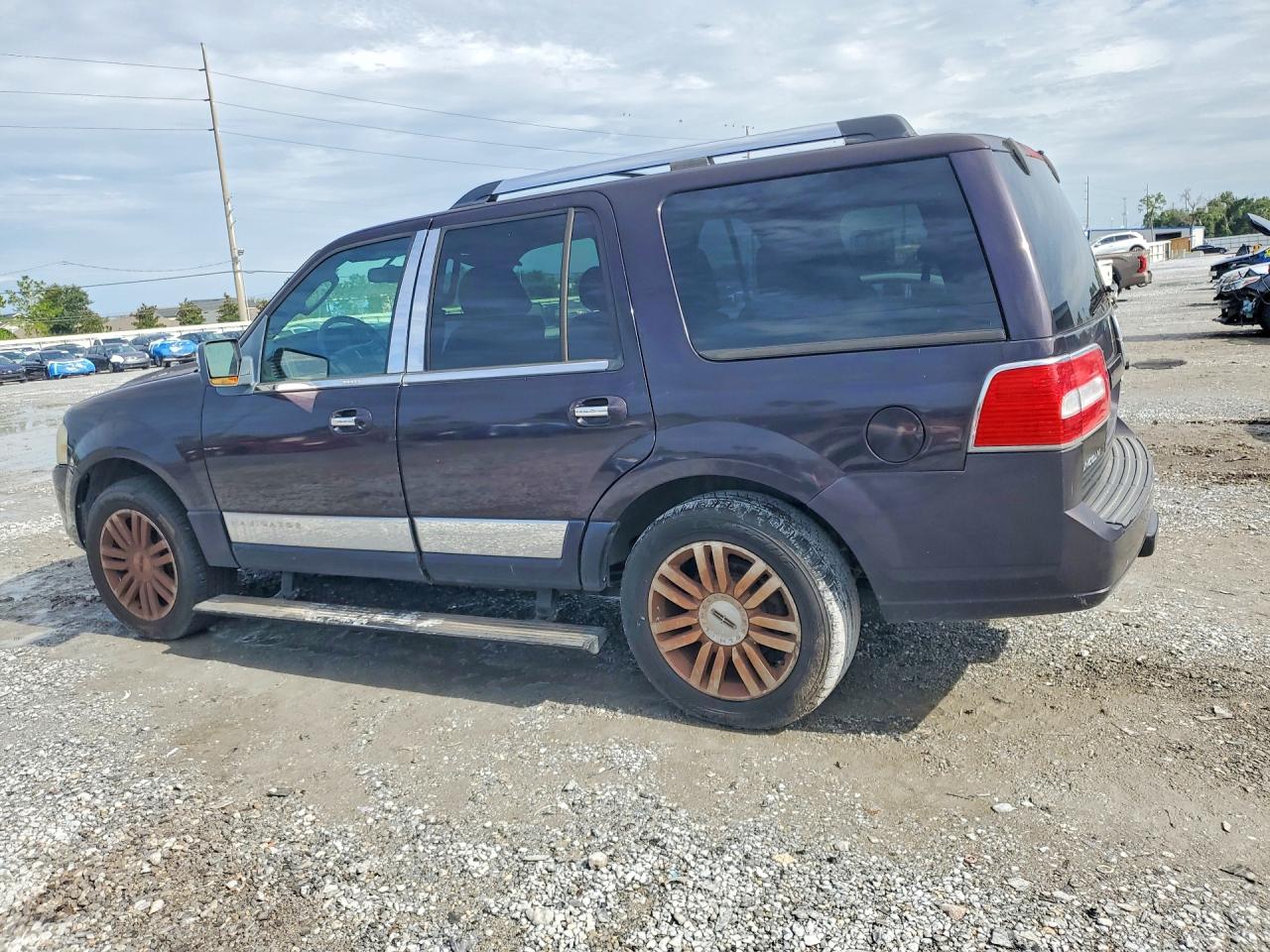 2007 Lincoln Navigator Black vin: 5LMFU27517LJ10813