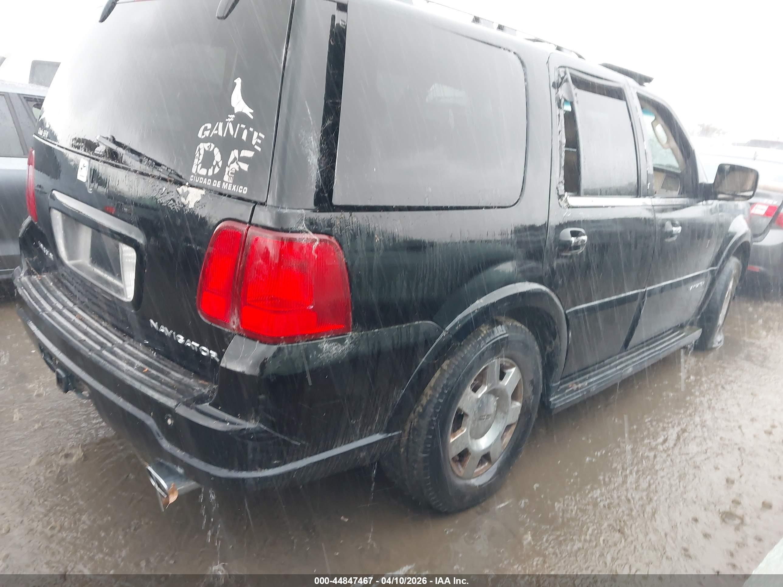 2005 Lincoln Navigator   Black vin: 5LMFU27525LJ18061