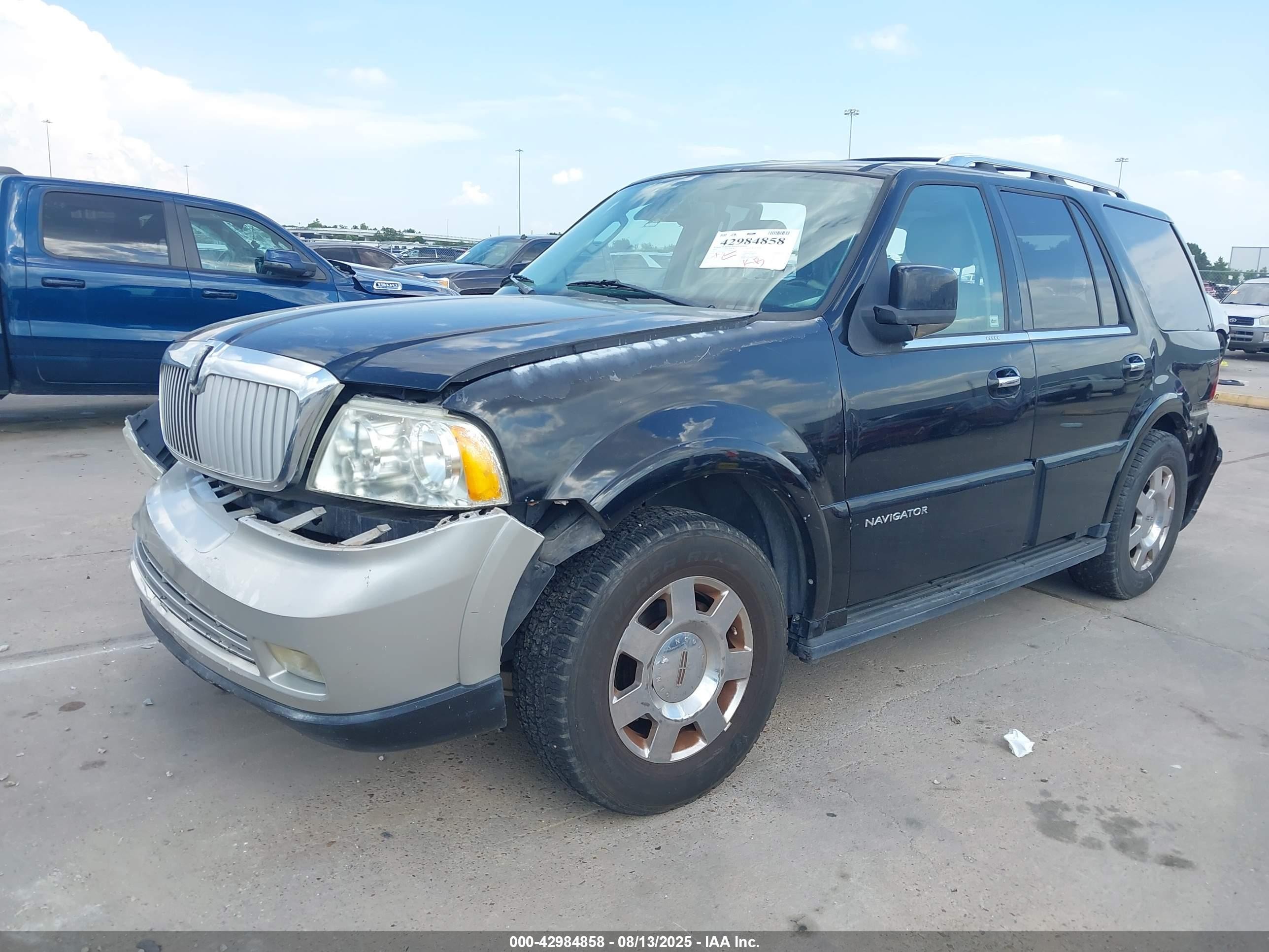 2005 Lincoln Navigator   Black vin: 5LMFU27525LJ24958