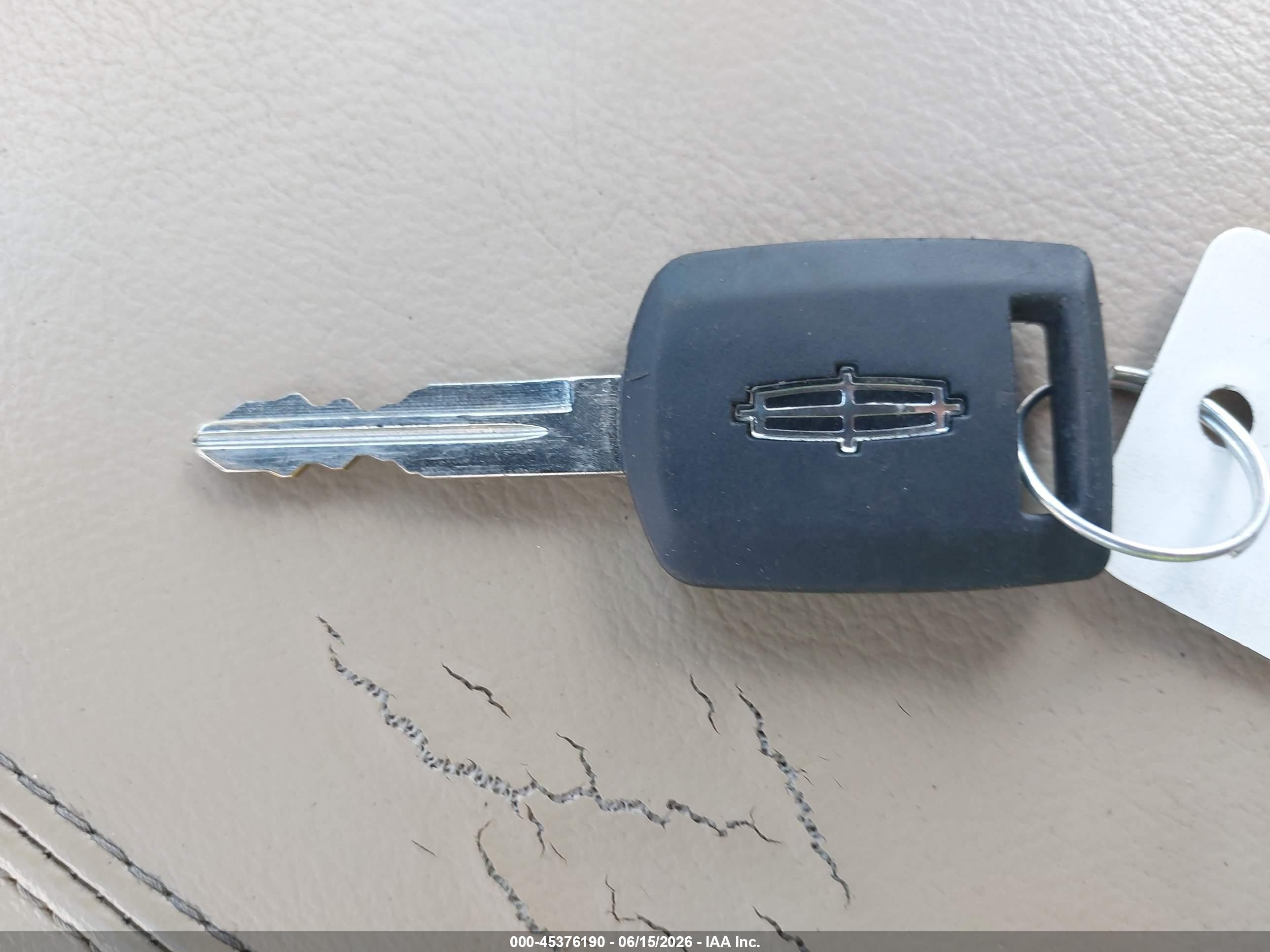 2005 Lincoln Navigator   Серебряный vin: 5LMFU27535LJ17405