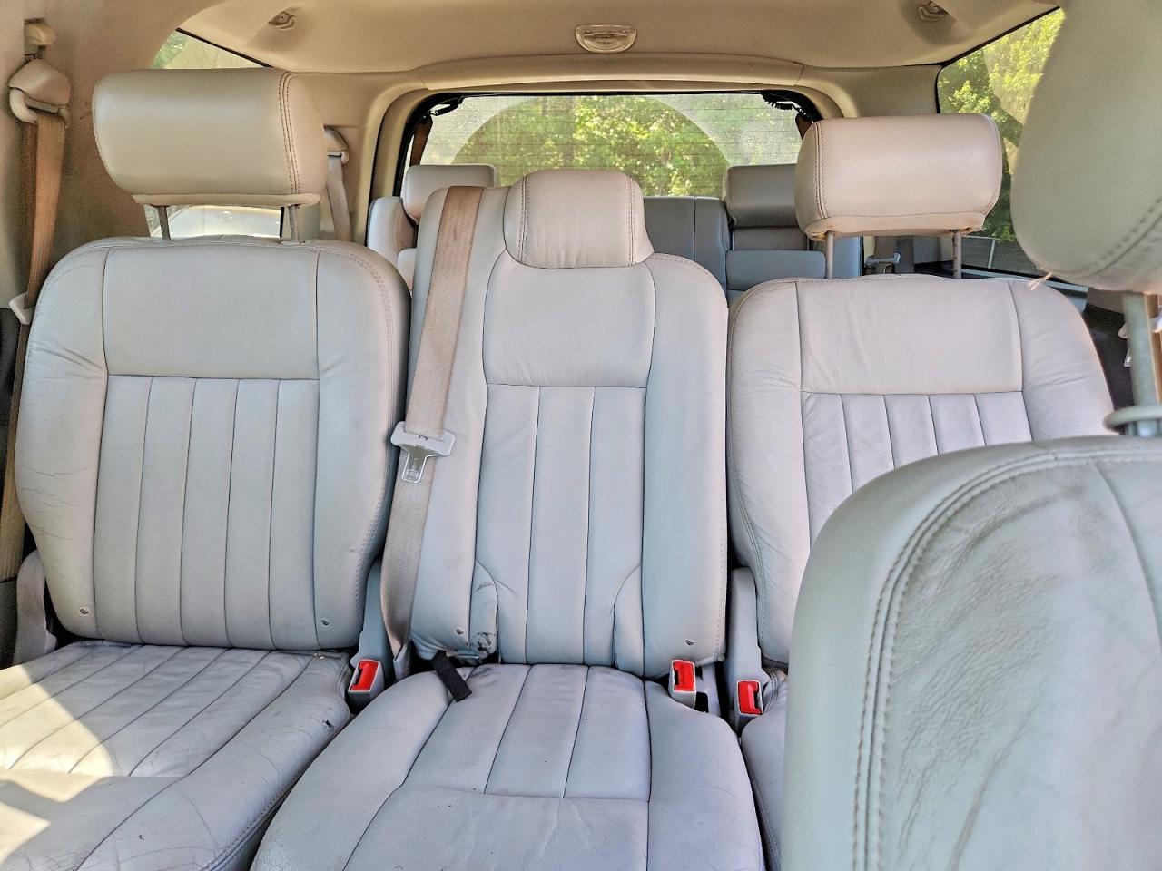 2006 Lincoln Navigator Серебряный vin: 5LMFU27536LJ13887
